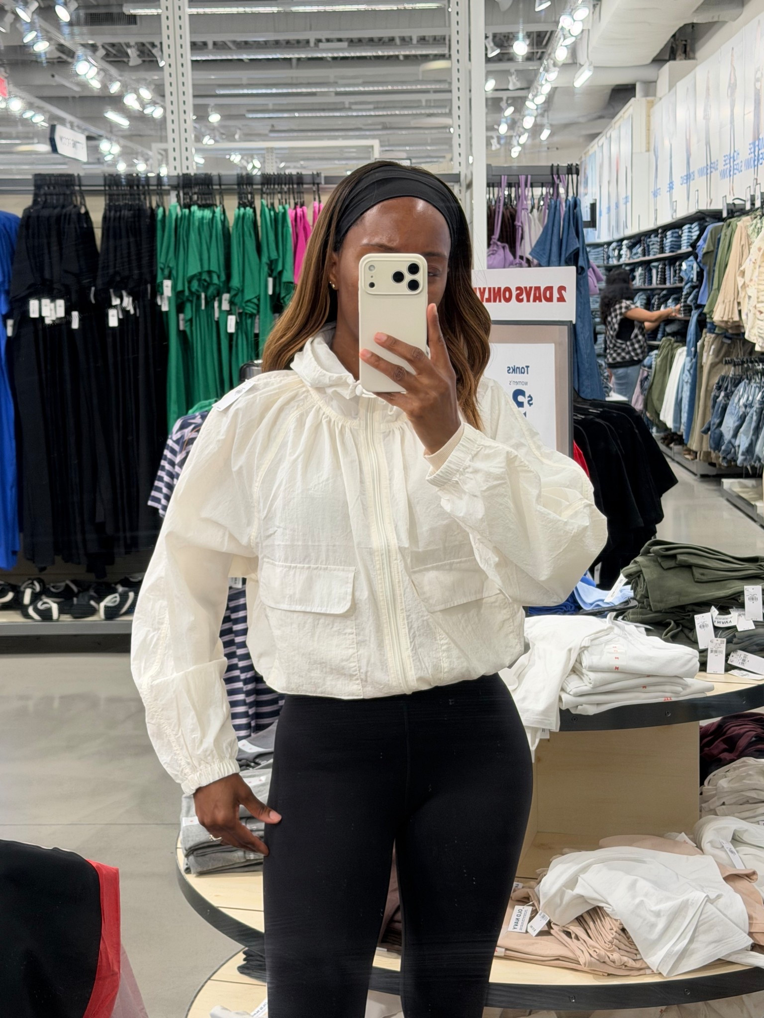 A cute windbreaker to pair with your workout set for a more put together look! Im wearing a size Medium. They’re on sale now for 60% off!! 🚨

#LTKActive #LTKSaleAlert