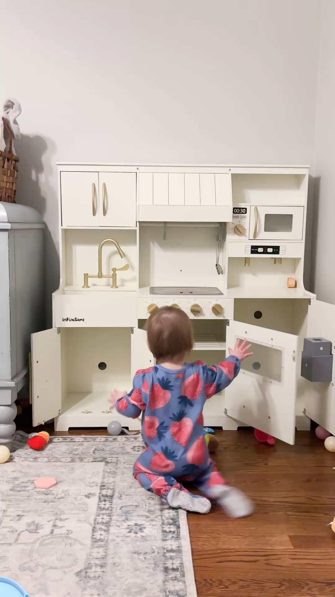 Madi’s favorite play kitchen, definitely one of her top three favorite Christmas presents. I love it for her bc the fridge is shorter so she will have more counter space. 



#LTKHome #LTKKids #LTKGiftGuide