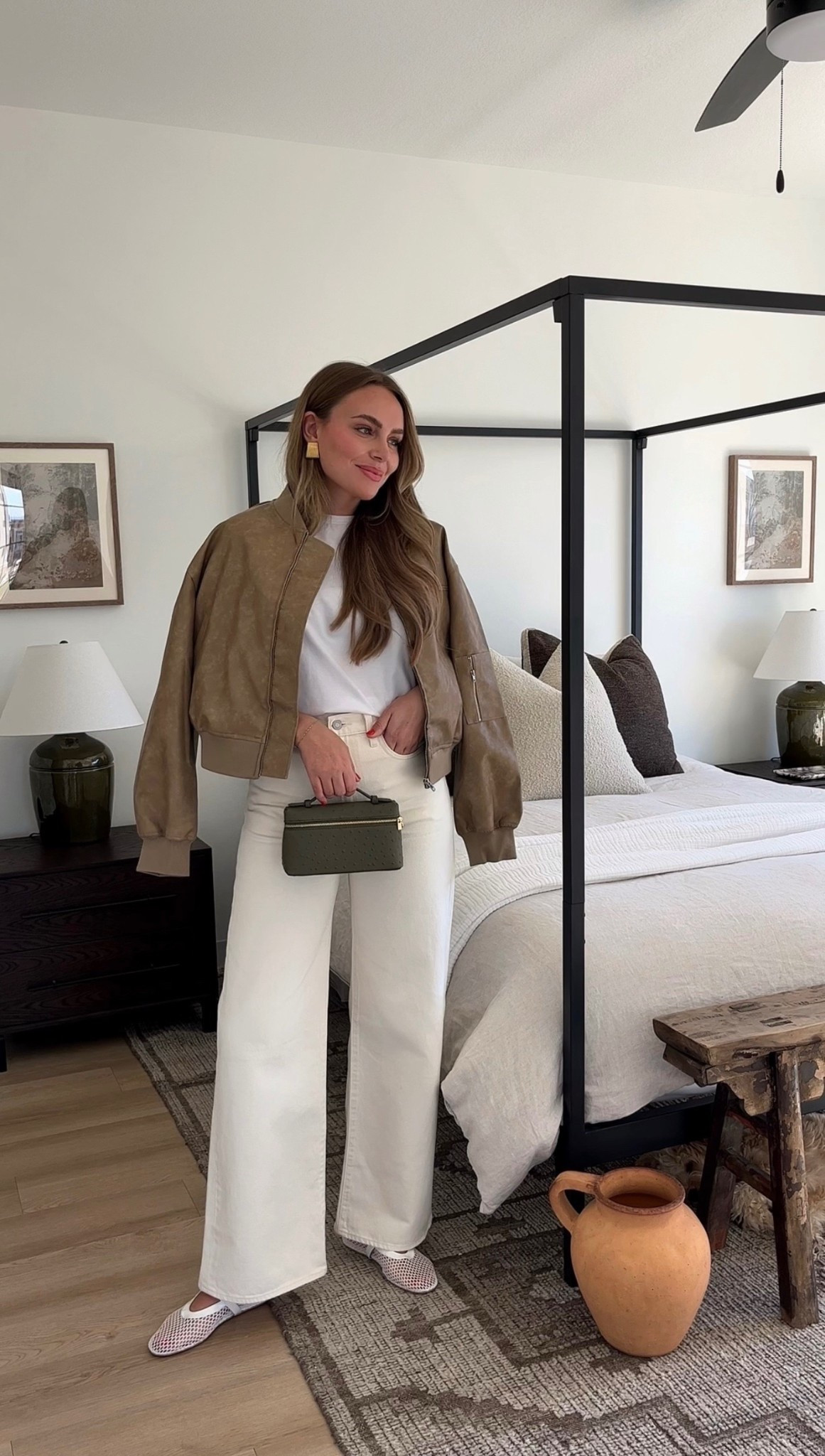 Wearing a size 26 in the Levi’s, S in the oversized tee and a L in the leather bomber jacket for an oversized fit #founditonamazon #amazonfashion #amazonfinds



#LTKStyleTip #LTKWorkwear #LTKFindsUnder50