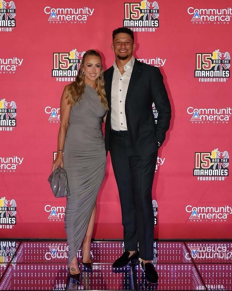 15 and the Mahomies Foundation just keeps getting better👏🏼 thank you to everyone who continues to show up and help us make an impact in the world🙏🏼🤍

#LTKShoeCrush #LTKStyleTip #LTKItBag