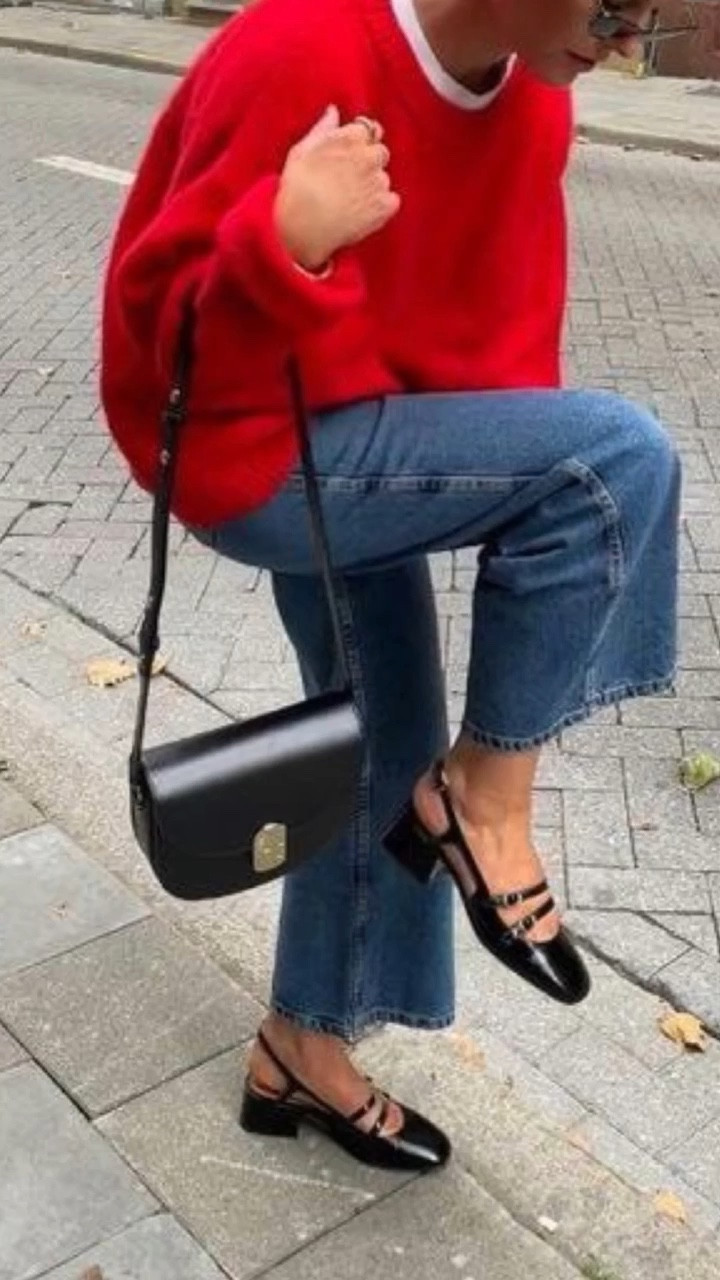 • Mary Jane Moment • 

This IT shoe of the spring to dress up and casual day-to-day outfit. And there’s a style for everyone, ranging in height, fabrics, pops of color, metallics, and even mesh.

Shop below for some of my favorite Mary Jane’s for spring. 


#LTKStyle #StreetStyle #SpringStyle #SpringWardrobe #Shoes #MaryJanes #Clothing #Sale #Spring #Spring24 #Wardrobe #Style #maisonmayfaire 