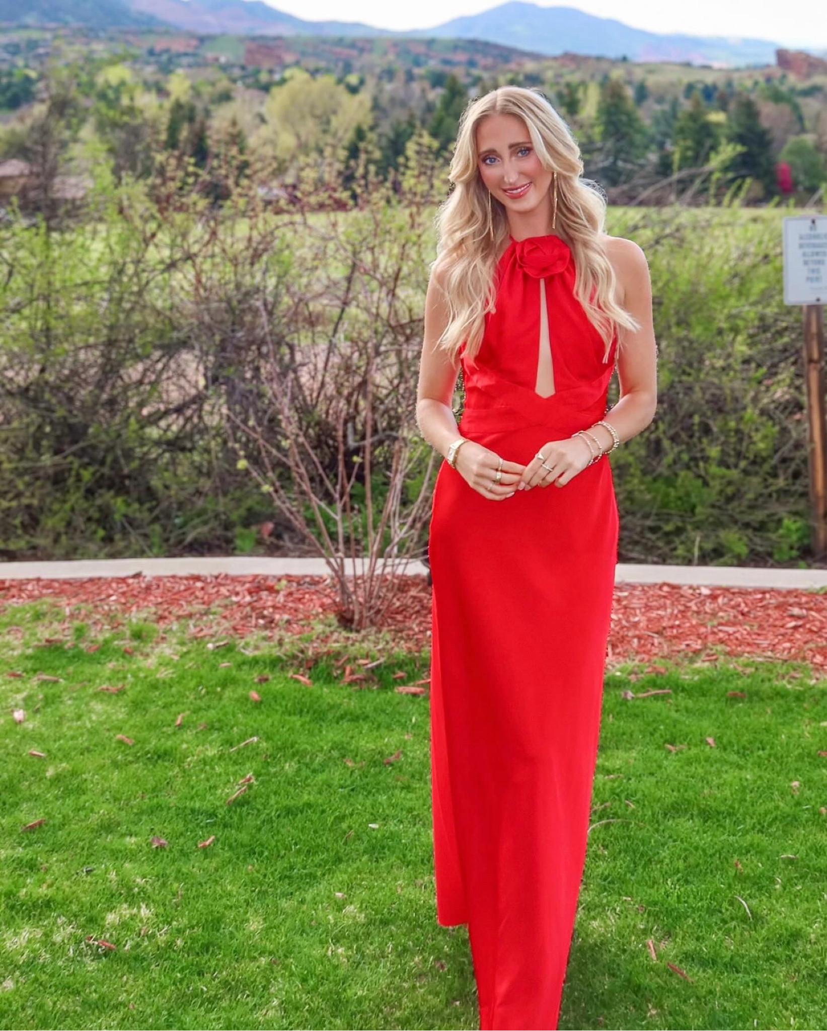 Lady in red ♥️

#LTKBeauty #LTKWedding