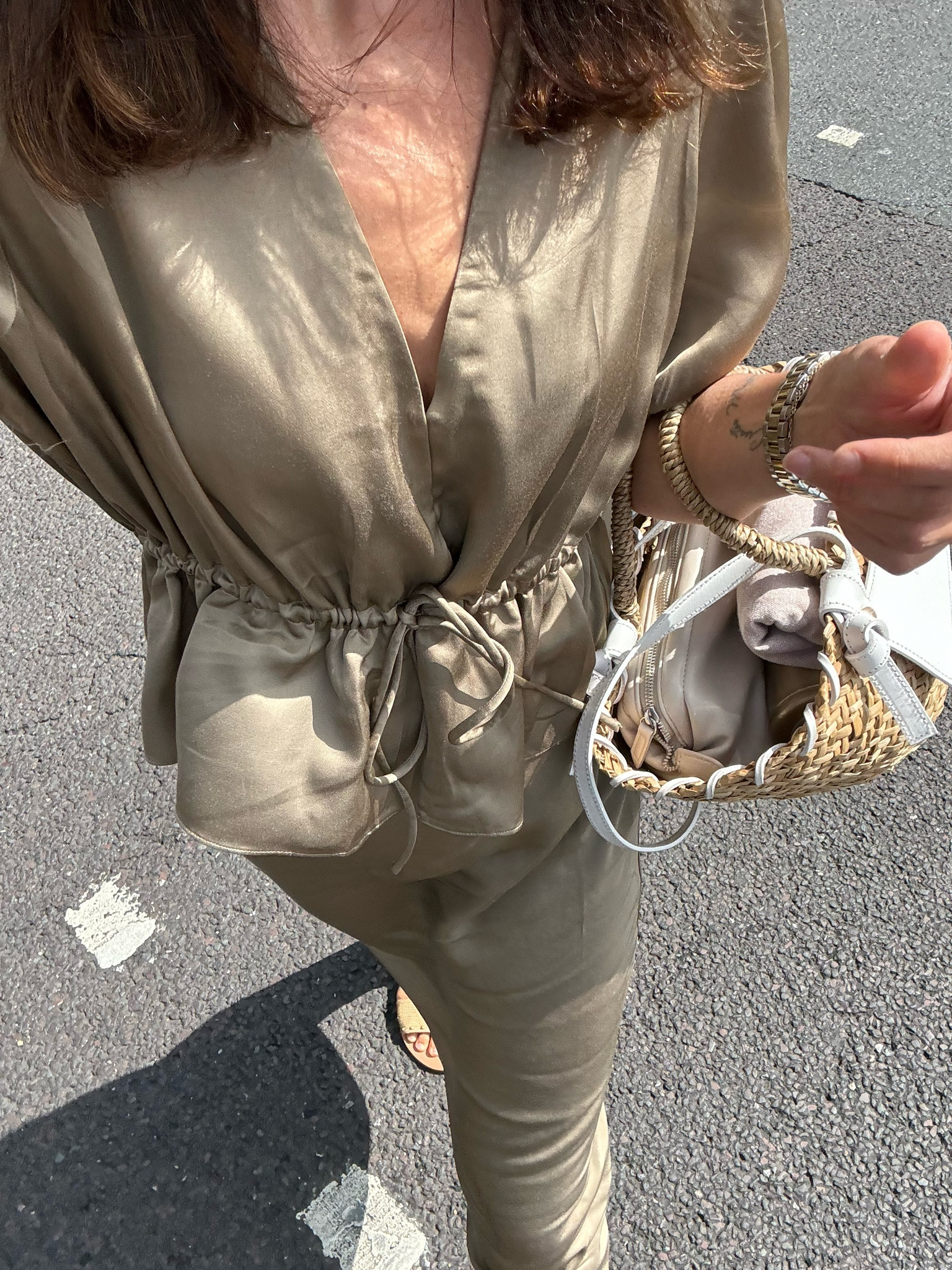 Satin is so good in co-ord 

Jenny kayne
Satin skirt
Satin top
Everyday outfit 
Summer look
Monochrome outfit 
Midi skirt



#LTKstyletip #AugustBrandSpotlight #LTKuk