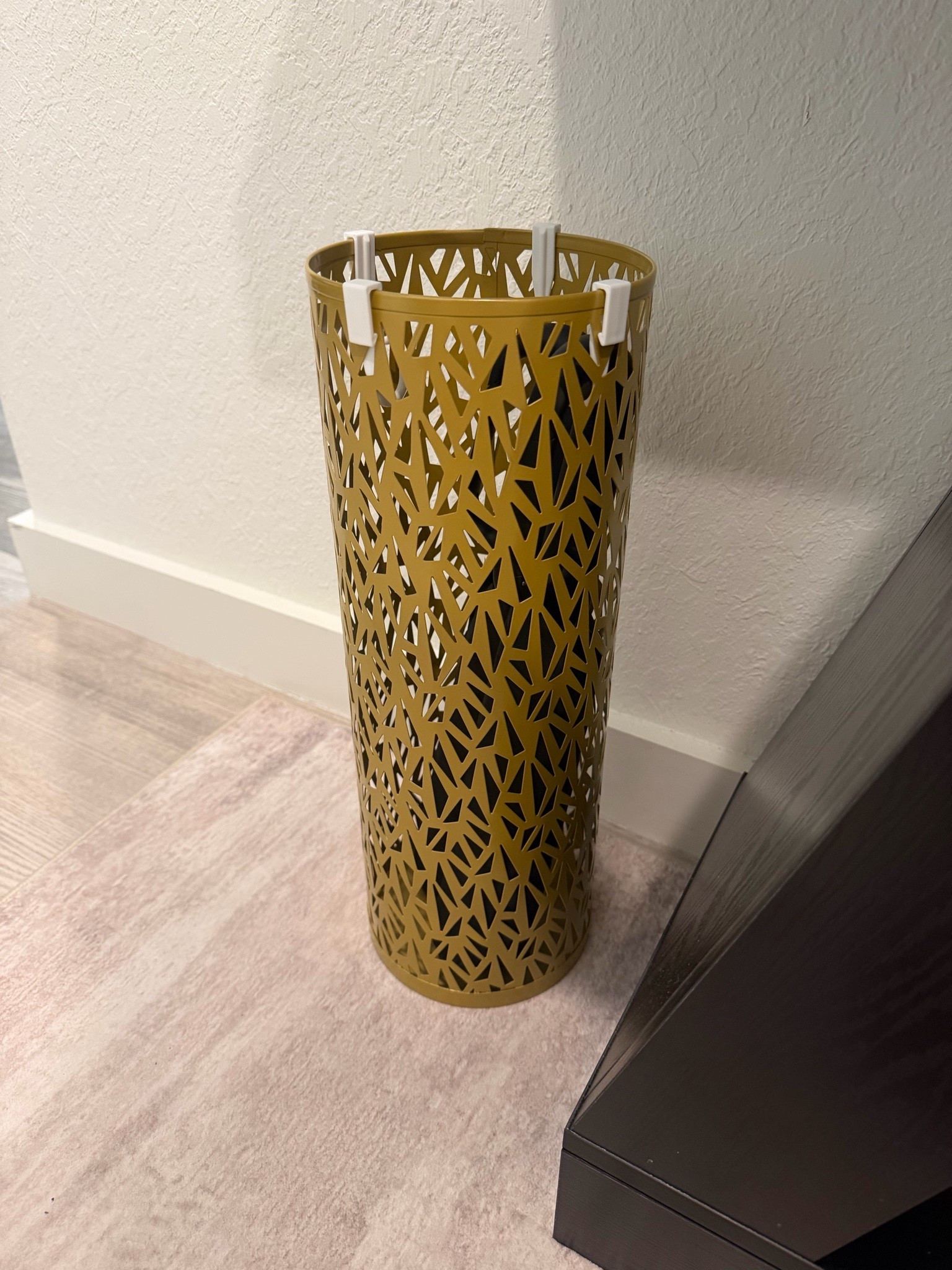The little home upgrade I didn’t know I needed ☔️🤍

This umbrella holder keeps all my umbrellas in one spot instead of randomly scattered around the house 😂 Such a simple way to keep your entryway looking clean + organized!

Linked it here for anyone else who loves a good organization find ✨

#LTKHome #HomeFinds #HomeOrganization