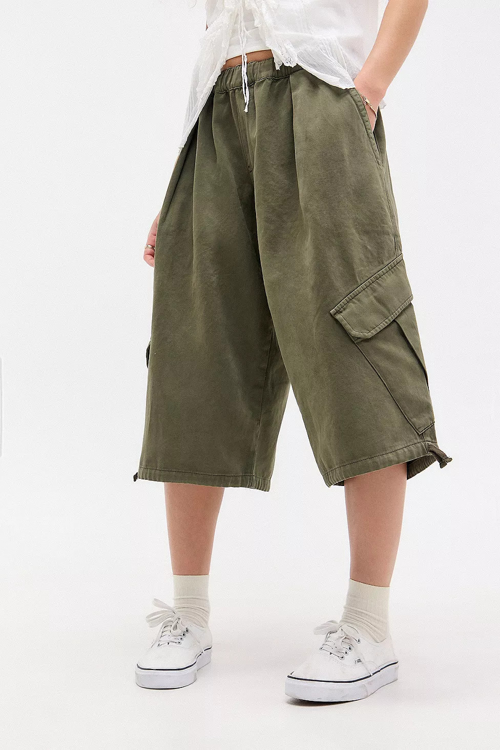 BDG Dallas Cropped Cargo Trousers | Urban Outfitters UK