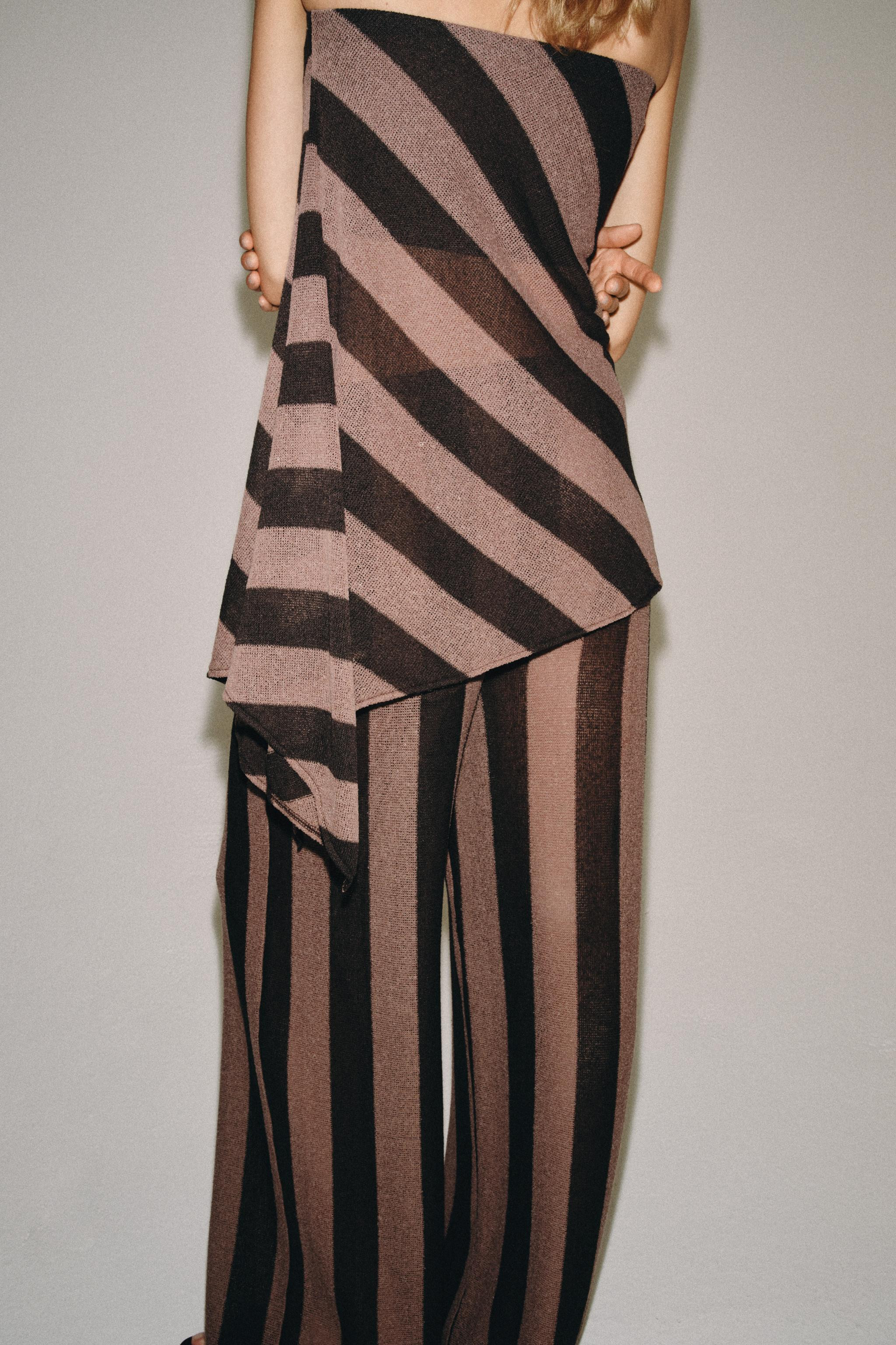 STRIPED RUSTIC BANDEAU TOP | Zara US