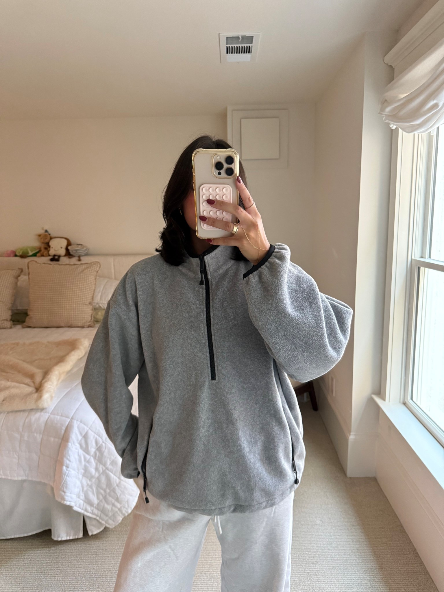 One of my favorite fleeces from @Aritzia! I am wearing a size L for an oversized fit! #Ad #AritziaPartner