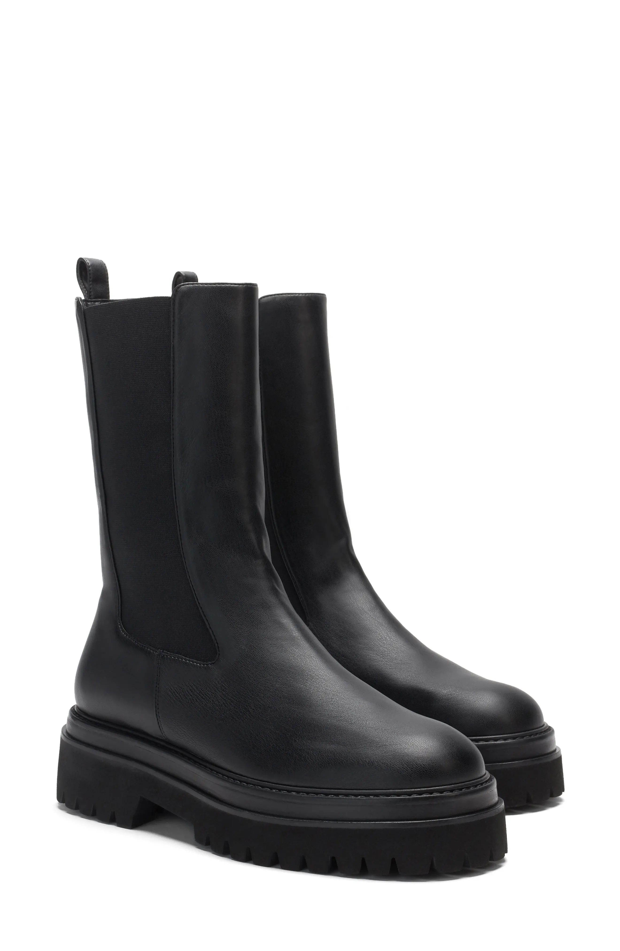 Good American Chelsea Boot, Size 6.5 in Black Leather at Nordstrom | Nordstrom