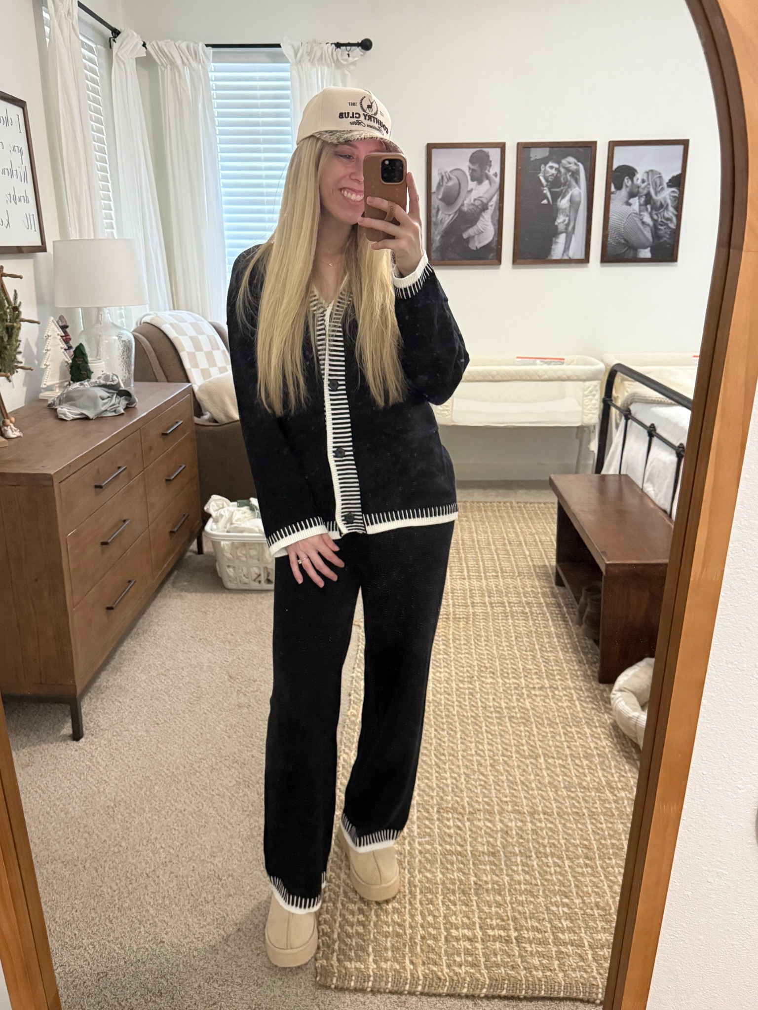 Travel lounge set - Amazon 🖤

*BF friendly

#LTKBaby #LTKTravel #LTKFindsUnder50