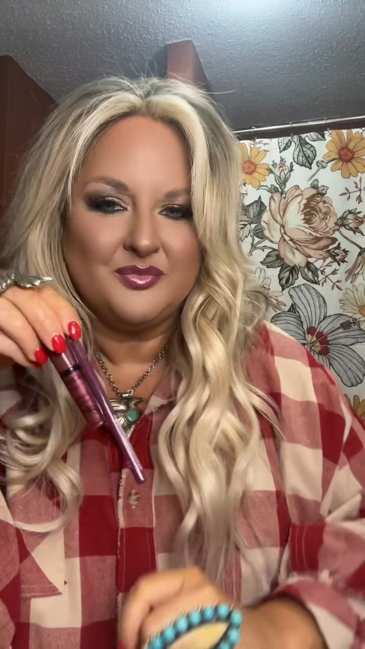 $8 lip combo! Big Spender gloss and Plum and Get It liner 

#LTKBeauty #LTKHoliday #LTKStyleTip