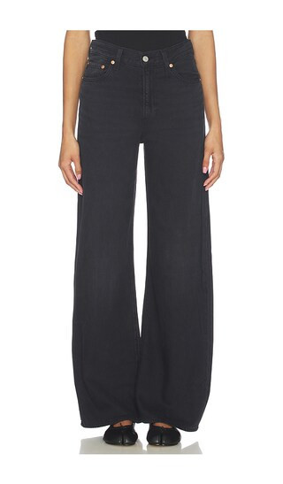 LEVI'S Ribcage Wide Leg in Black. - size 27 | Revolve Clothing (Global)