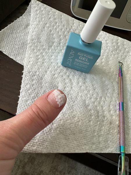 Gel nail polish remover: removes gel nail polish without having to soak them! 


Beauty / gel manicure / nail polish remover

#LTKfindsunder50 #LTKbeauty
