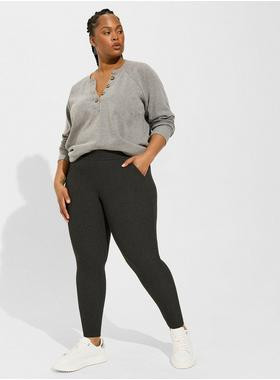 Full Length Signature Waist Brushed Rib Pocket Legging | Torrid (US & Canada)