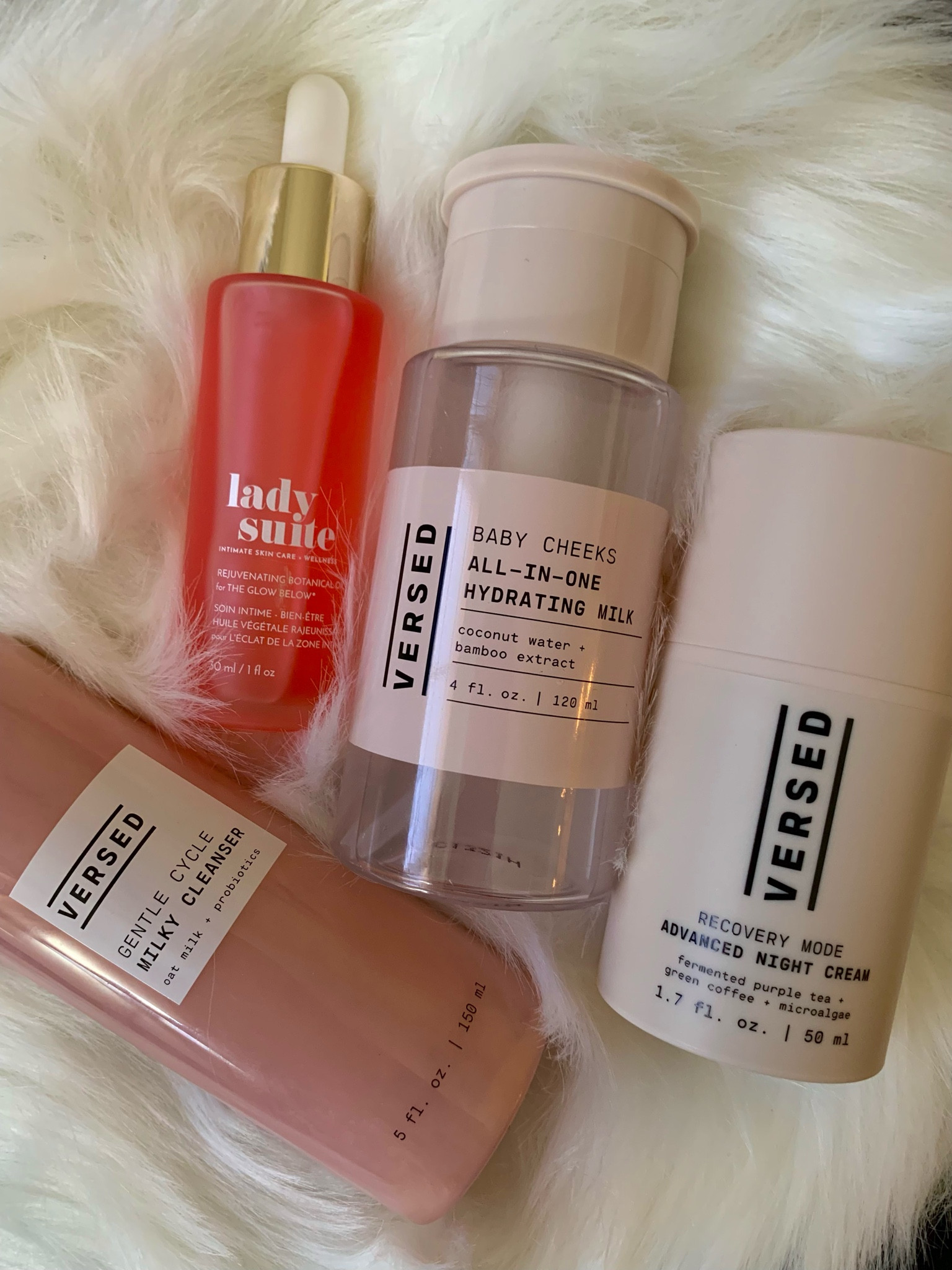 Nighttime skincare routine 💙🧴 #skincare #beautyroutine #skincareroutine #nighttimeskincare