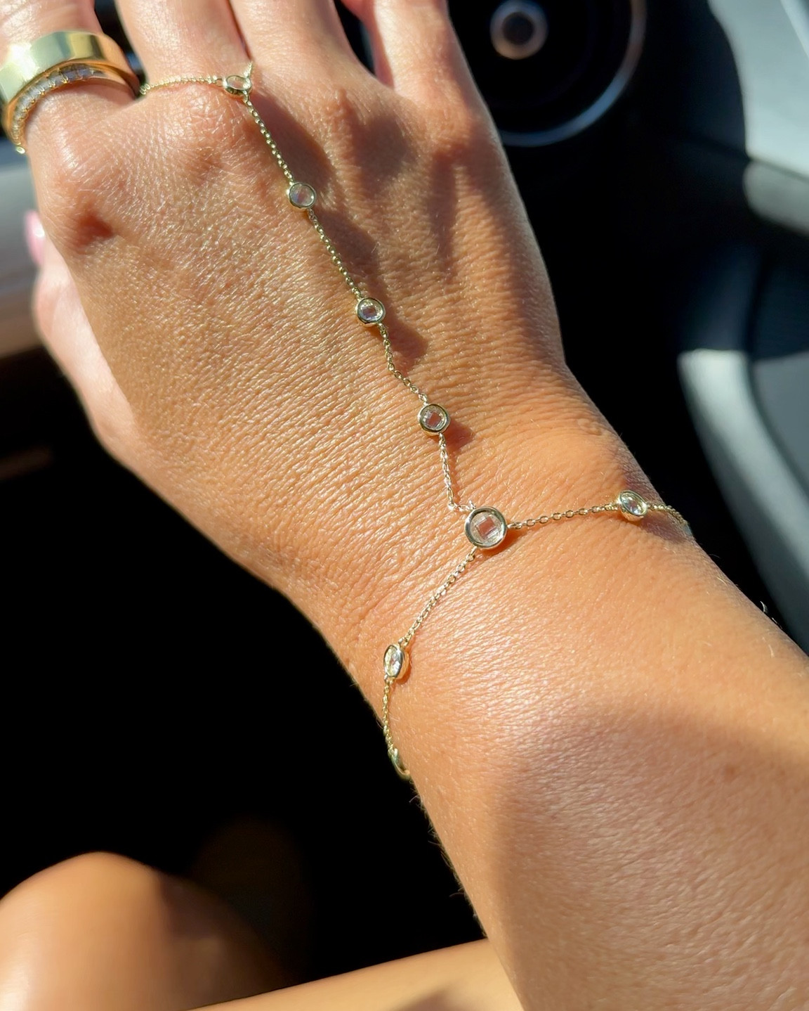 I’ll be honest, I had mixed feelings about this Mojave Hand Chain. But I ended up really loving it! It definitely gives a cool edgy look, but could easily be dressed up to look elegant as well. 

Use code LEEANN for 10% off your order

#LTKStyleTip #LTKFindsUnder100