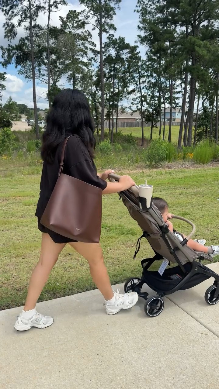 did not realize how heavy and bulky our regular strollers were until we got a travel stroller 🤯  comment “shop” and i’ll send you the link! ✨ #travelstroller #stroller #toddlermusthaves #mommusthaves #momlife