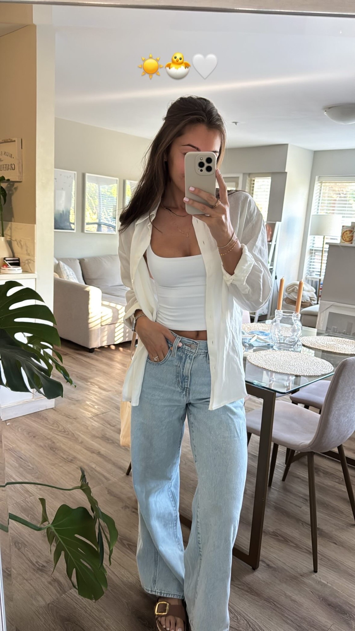 button up S
tank XS
Jeans 24