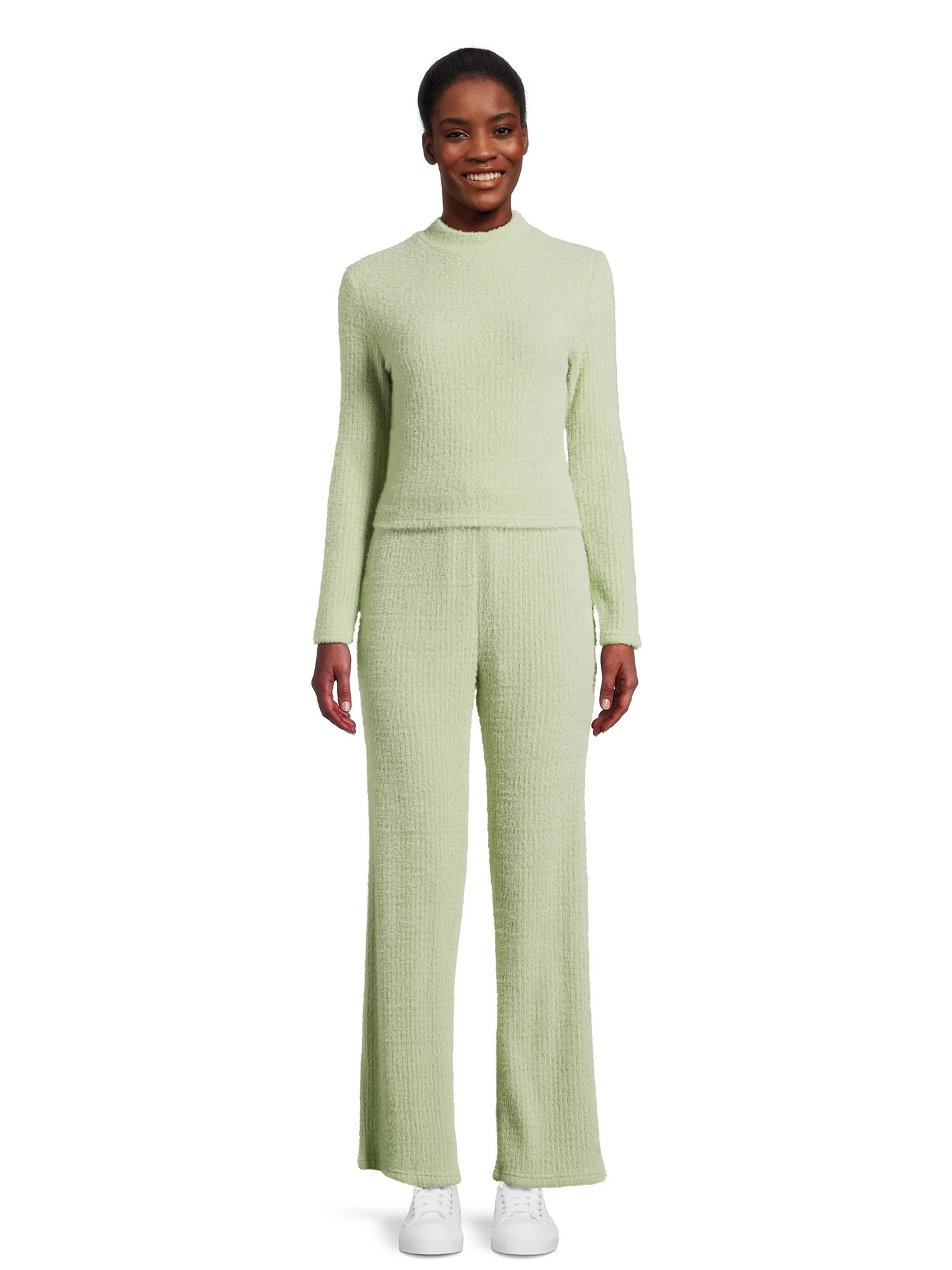 No Boundaries Juniors Mock Neck Top and Pants Set, 2-Piece, Sizes XS-3XL - Walmart.com | Walmart (US)