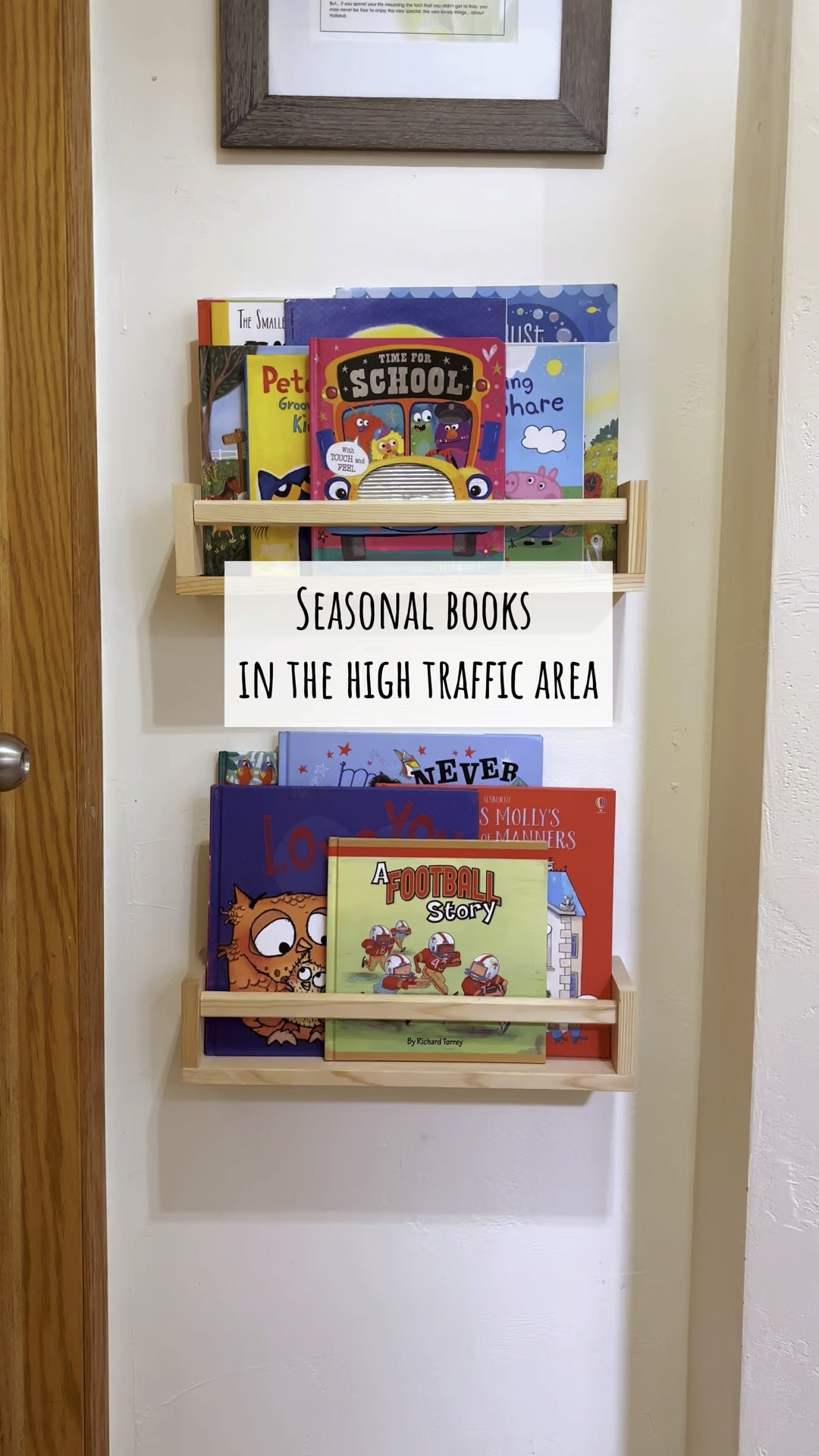 Seasonal back to school bookshelf 

#LTKBacktoSchool #LTKSeasonal