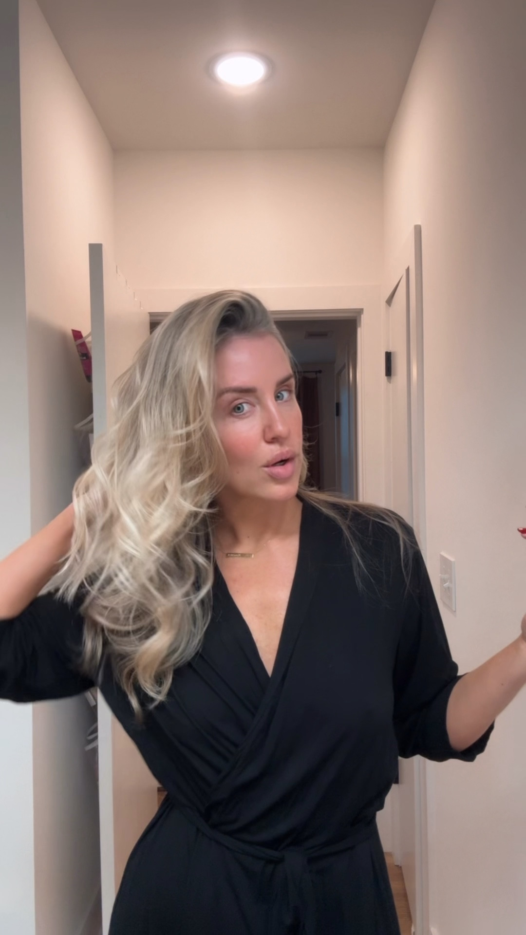 Heatless curler success! These curls will last me for 2-3 days 

BEFORE BED:
• dry my hair 90% 
• spritz with the Dae wave spray  
• separate my hair into 3 chunks 
• put in the foam curling rods 

IN THE MORNING:
• unroll the curlers and hope for the best 
• spray with Dry Bar heatless protectant 
• touch up any wonky pieces with Bio Ionic 1.5” curling iron 
• spritz with Redken hair spray 

#heatlessrollers #heatlesscurlers #hartutorial 


#LTKBeauty