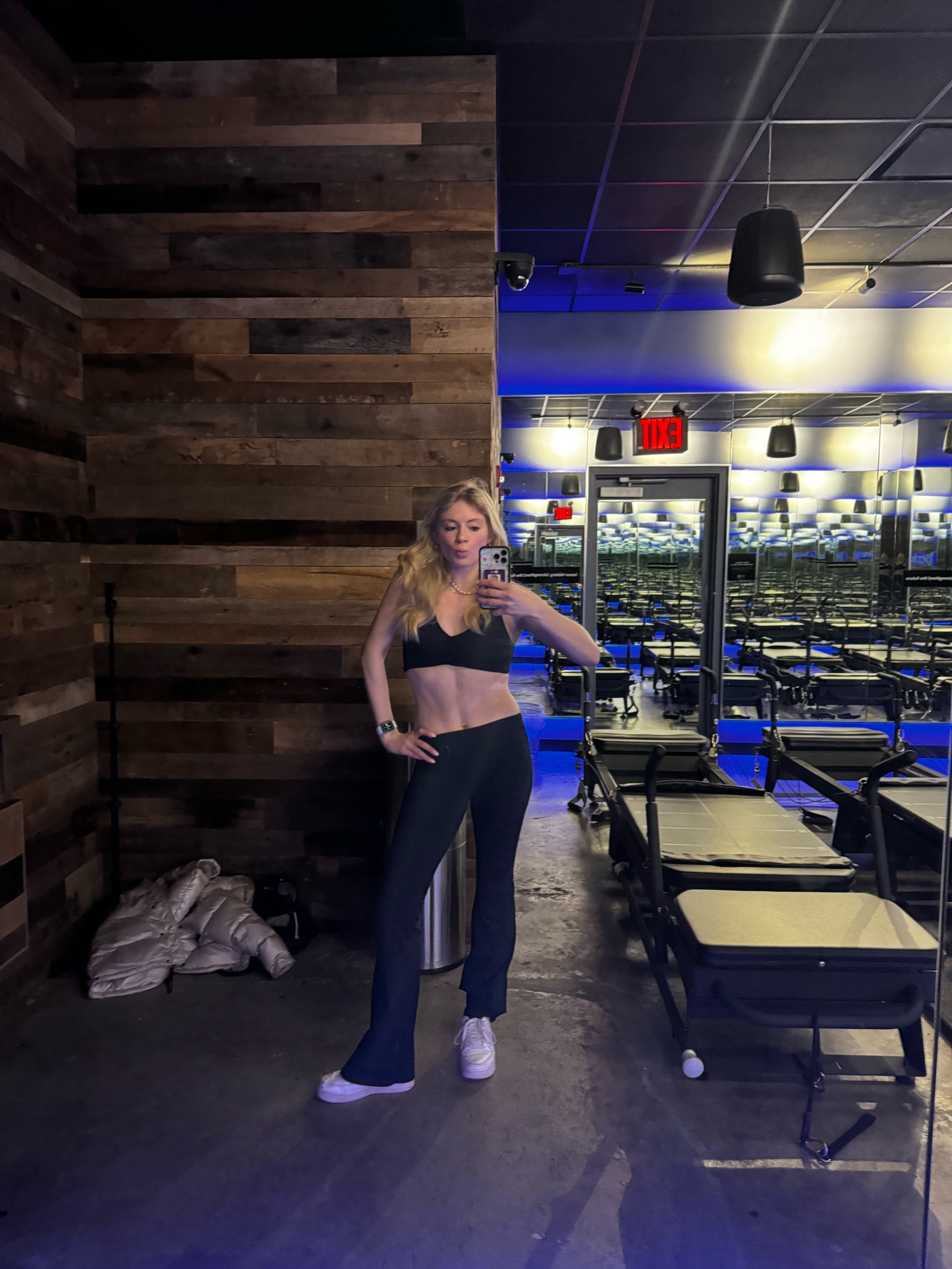 solidcore coach fit 

#LTKstyletip #LTKSeasonal #LTKfitness