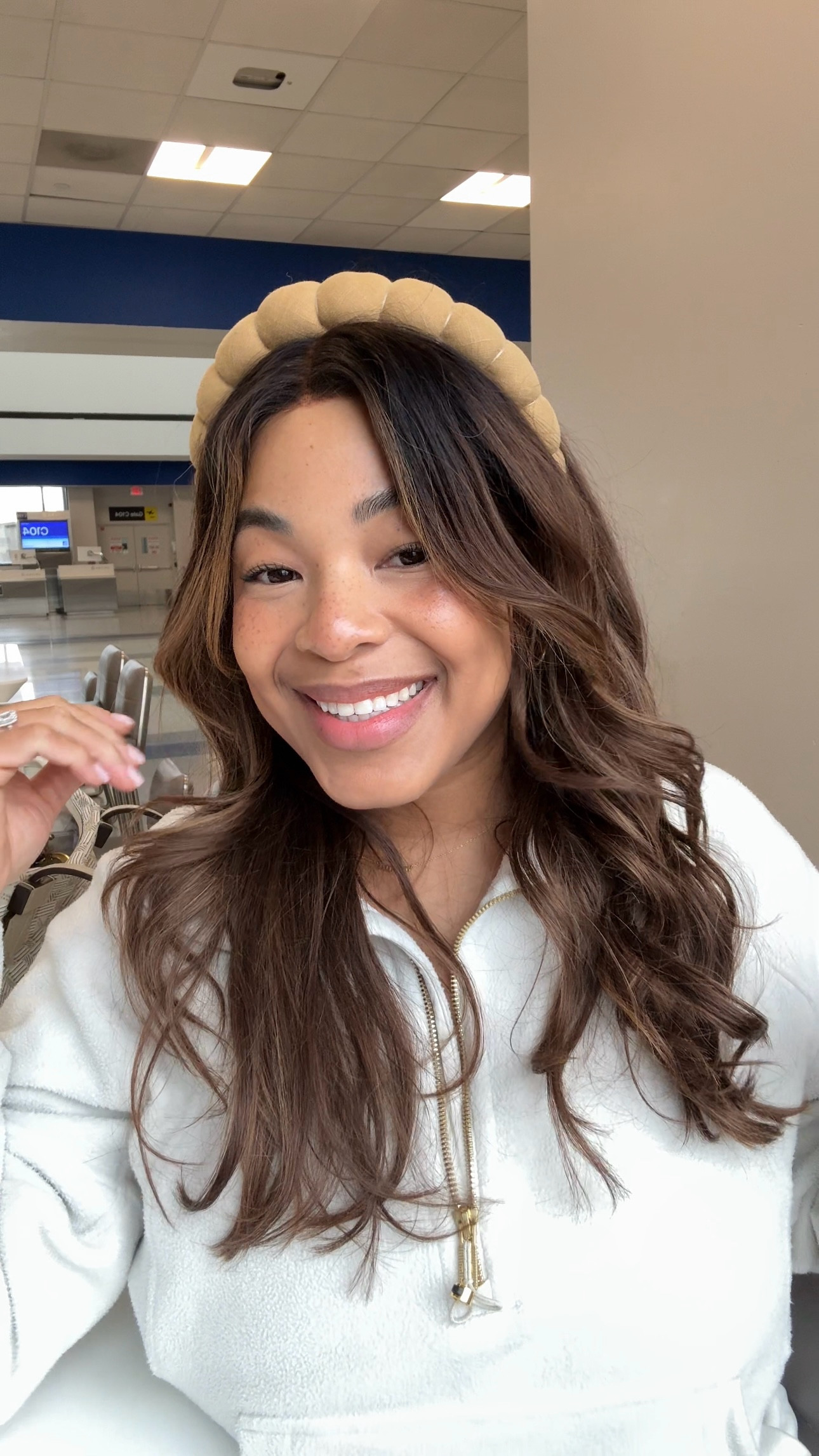 Real quick GRWM before this flight! Y’all know I gotta be comfy but still put together!

#LTKFindsUnder100 #LTKTravel #LTKBeauty