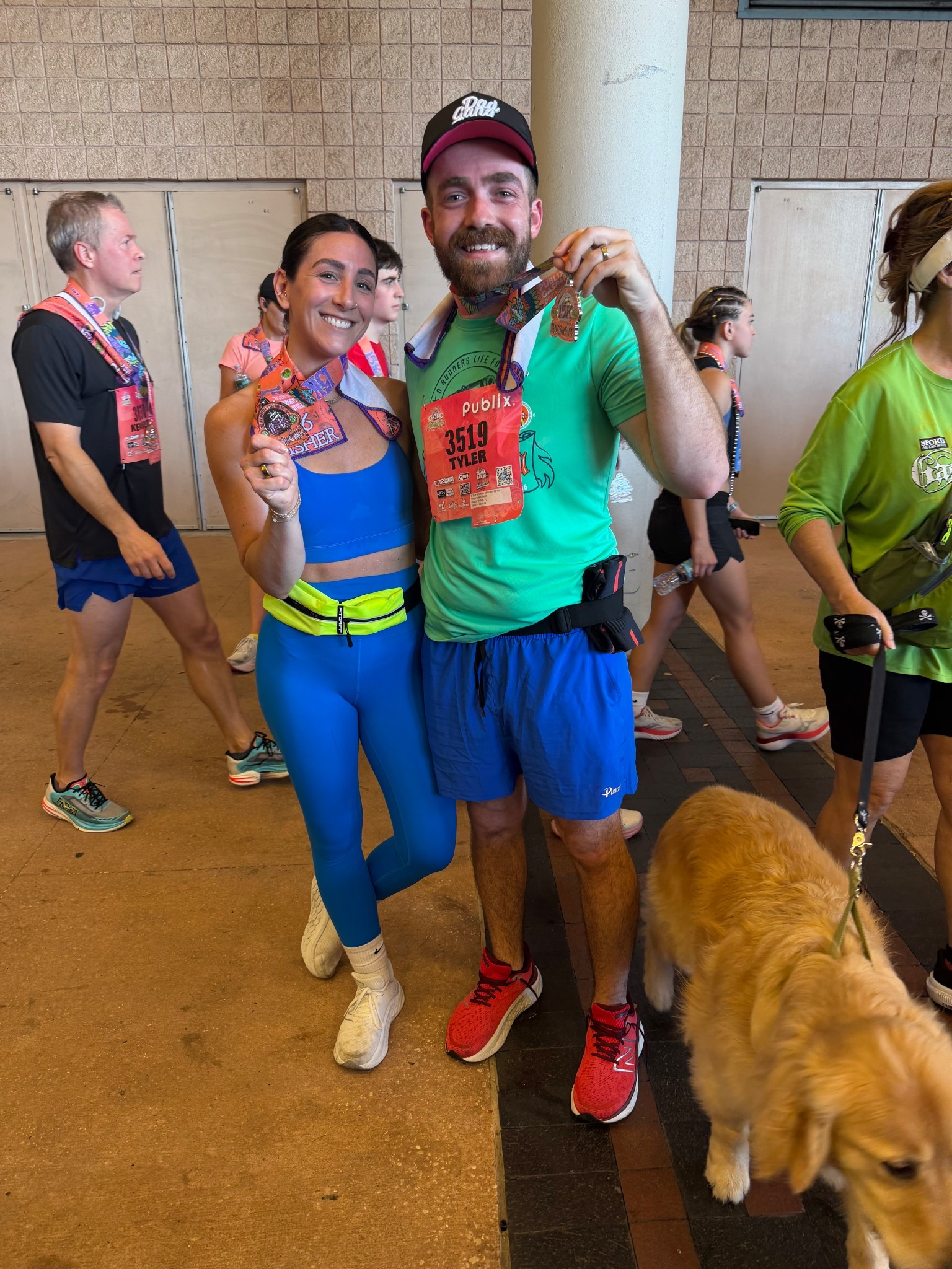 Another race in the books! First time running with my running fanny pack and looooved it! So this little cutie set from my fav hey nuts on Amazon! There’s nothing worse than having to constantly pull your pants up while on a long run. I don’t ever have this issue while running. 
.
.
#runners #runninggear #halfmarathon #marathonrunner #raceday #womensrunner #runningshoes #distancerunning #runnermusthaves #amazonrunning 

#LTKmomlife #LTKActive #LTKootd