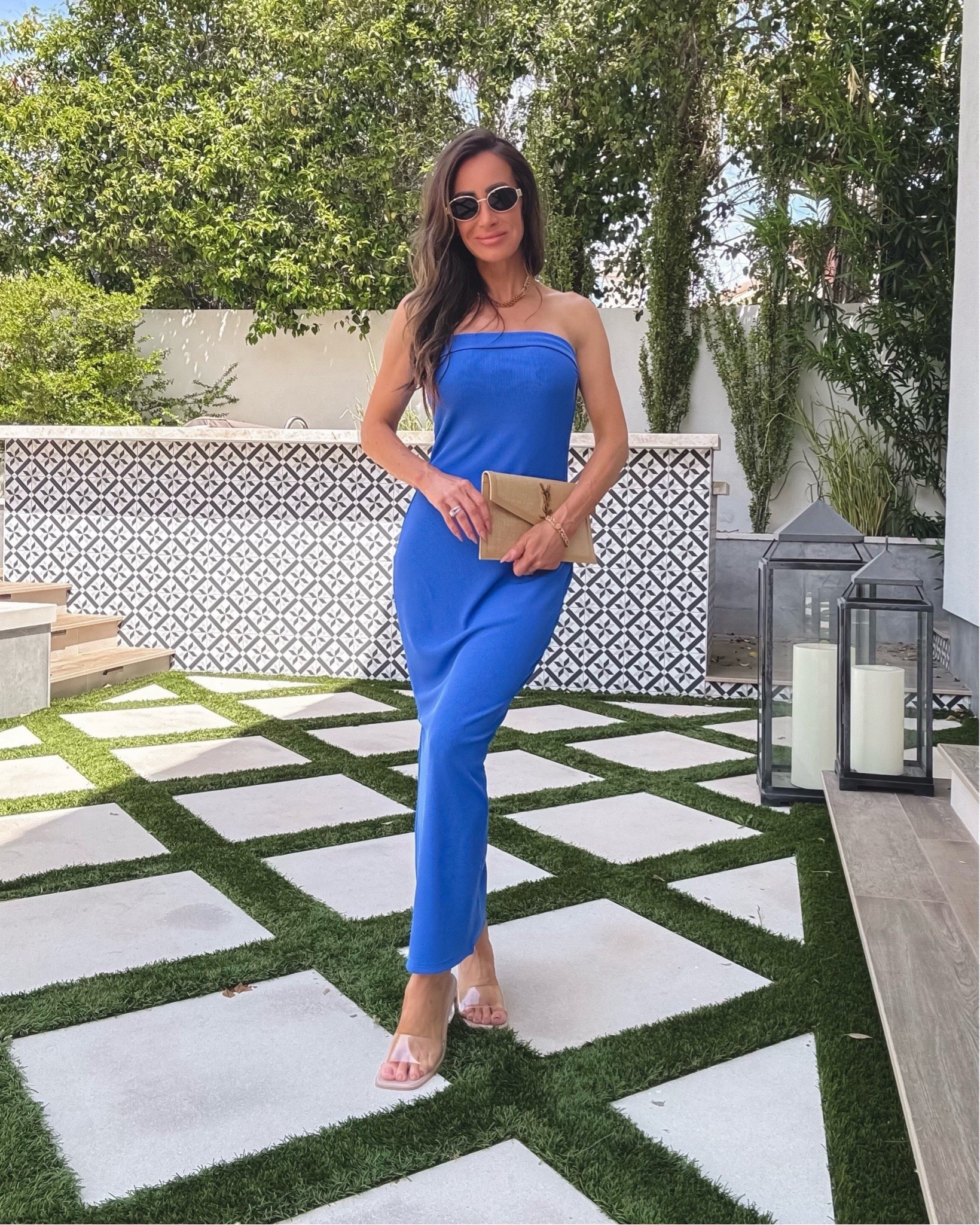 Amazon summer dress …this super chic strapless dress is lined, stays up and comfortable…sz small
Pair with flats for an everyday summer look or elevate it with a slight heel! Comes in tons of colors
Sandals tts 

#ltku


#LTKShoeCrush #LTKItBag #LTKStyleTip