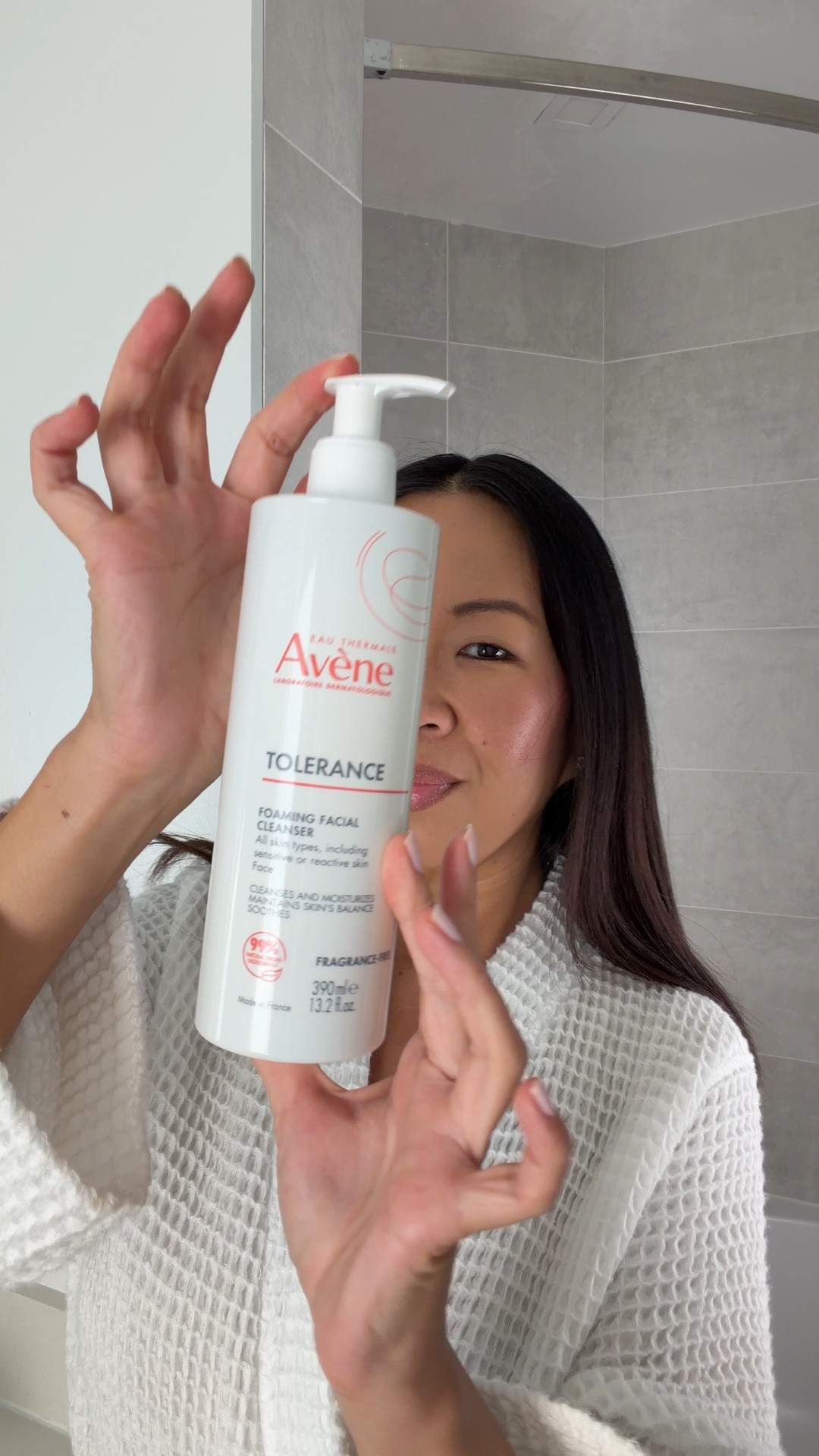 #ad If you have sensitive skin like me then you need to check out the @aveneusa Tolerance Foaming Facial Cleanser at @target 🤍🫧 I love trying new cleansers but it can be tricky to find one that is effective enough to remove dirt, oil and makeup without stripping the skin. This one is gentle enough that it doesn’t dry out my skin or leave it feeling tight. It’s also soothing and hydrating for the skin! Love that it has a minimalist formula with only 15 ingredients.

The foaming formula is very comfortable and gentle on the skin. 10/10 recommend. 

#targetpartner #sensitiveskin #liketkit