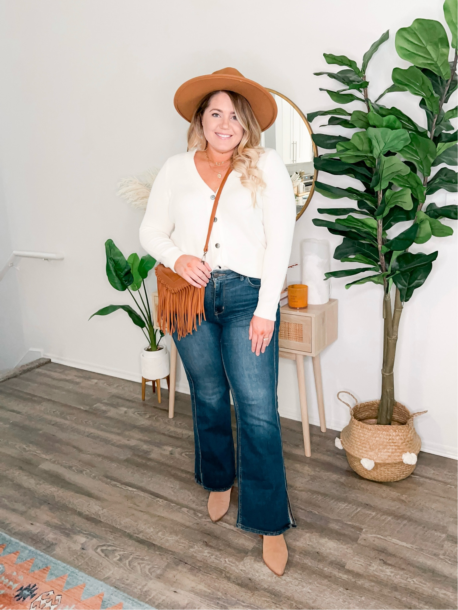 Amazon fall fashion, Amazon finds, fall outfit ideas, fall outfit inspo, flare jeans, Amazon outfit, midsize outfit, midsize style, size 14

#LTKfindsunder50 #LTKmidsize #LTKfindsunder100