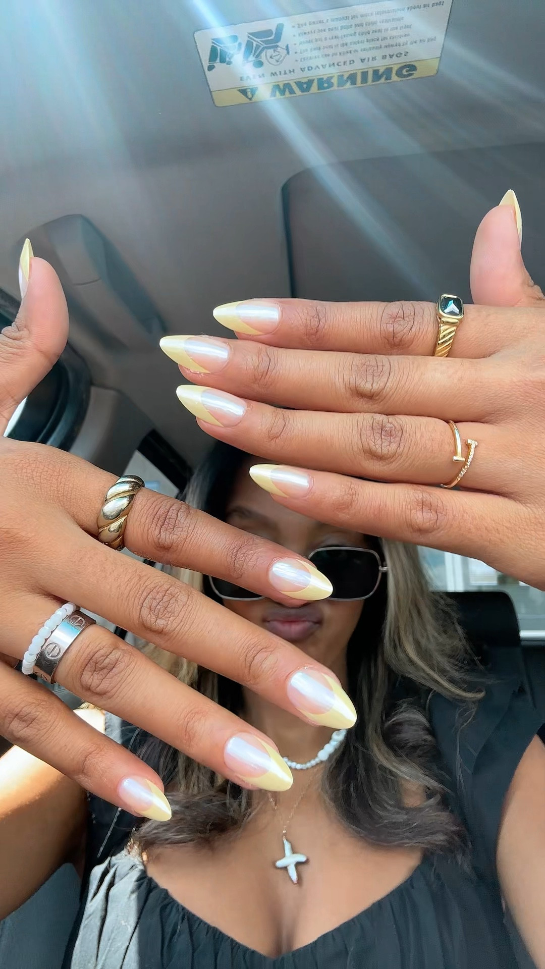 Spring nails butter yelloww