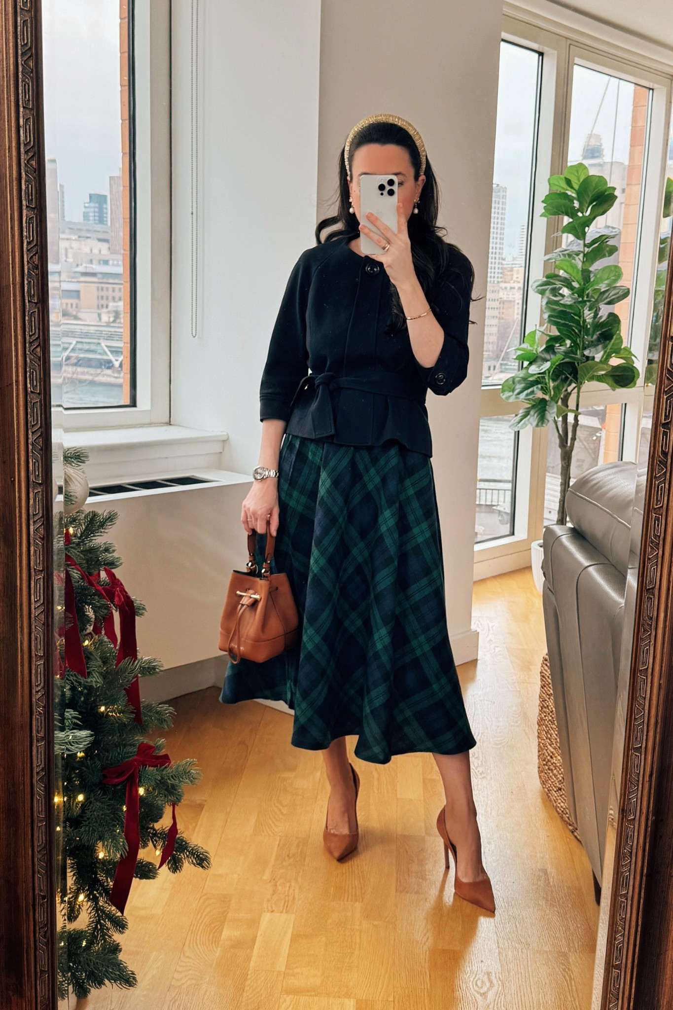 classic Christmas outfit on an Amazon budget 🎄✨

#LTKHoliday #LTKSeasonal