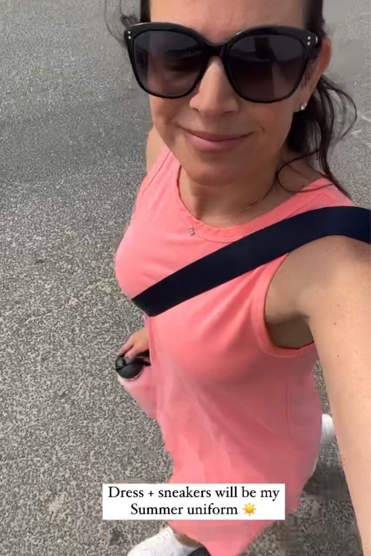 Summer uniform ☀️
Easy dresses and sneakers 