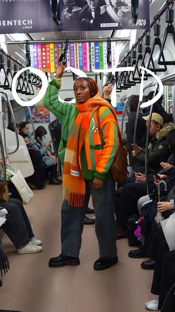 Obsessed with this scarf and color combo 🧡💚
(cardigan from @wisdomofagency) 

 #LTKdayinmylife #LTKootd #LTKSeasonal