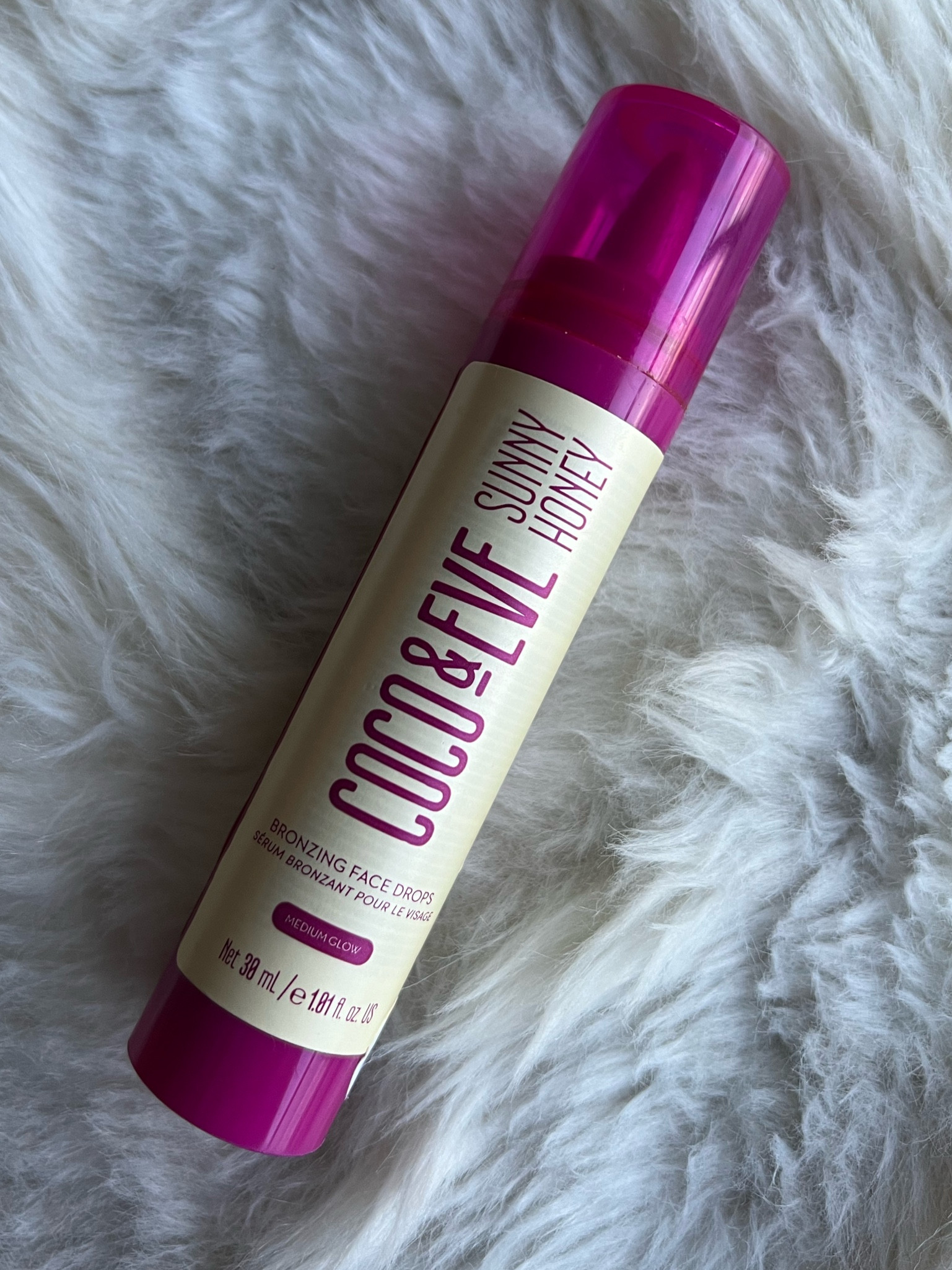 Face Tan
If you want a beautiful and glowing skin this is the one for you 
Just 2 drops mixed with your moisturizer and thank you 

He probado muchísimas pero siempre termino regresando a este, el color es simplemente el bronceado perfecto 
#LTKFind