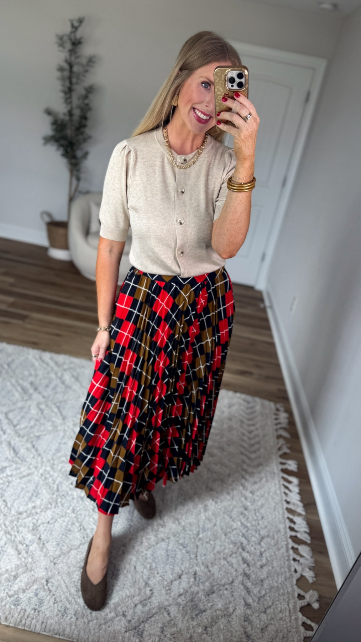 Daily try on, Walmart outfit, Walmart fashion, Walmart try on, time and tru, free assembly, short sleeve cardigan, pleated maxi skirt

#LTKootd #LTKWorkwear