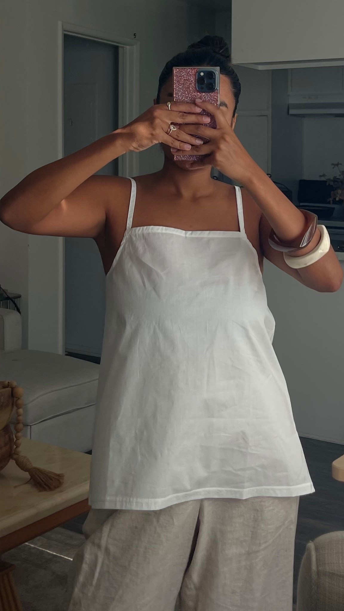 Light and airy— no worrying about the tummy shape ever !! Wearing a M with a a nude strapless bralette from skims 

30% off but free shipping :) 