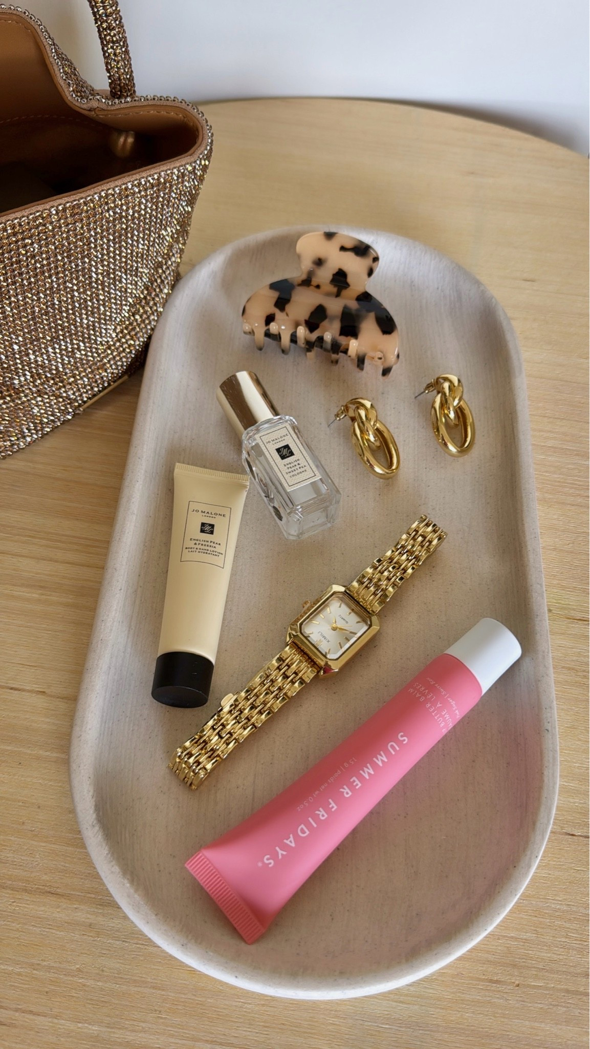 Everyday Essentials for the Chic Girl #lachiccouture

#LTKdayinmylife #LTKmorningroutine #LTKBeauty