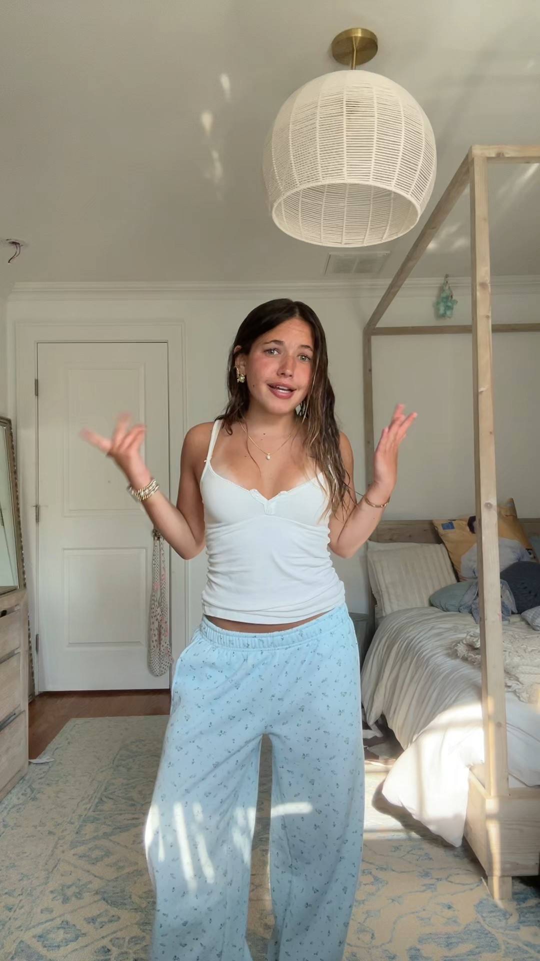 tank: brandy
sweatpants: blue demetra for aeropostale
jewelry: amazon
necklace: evry jewels (code JORDYN11)