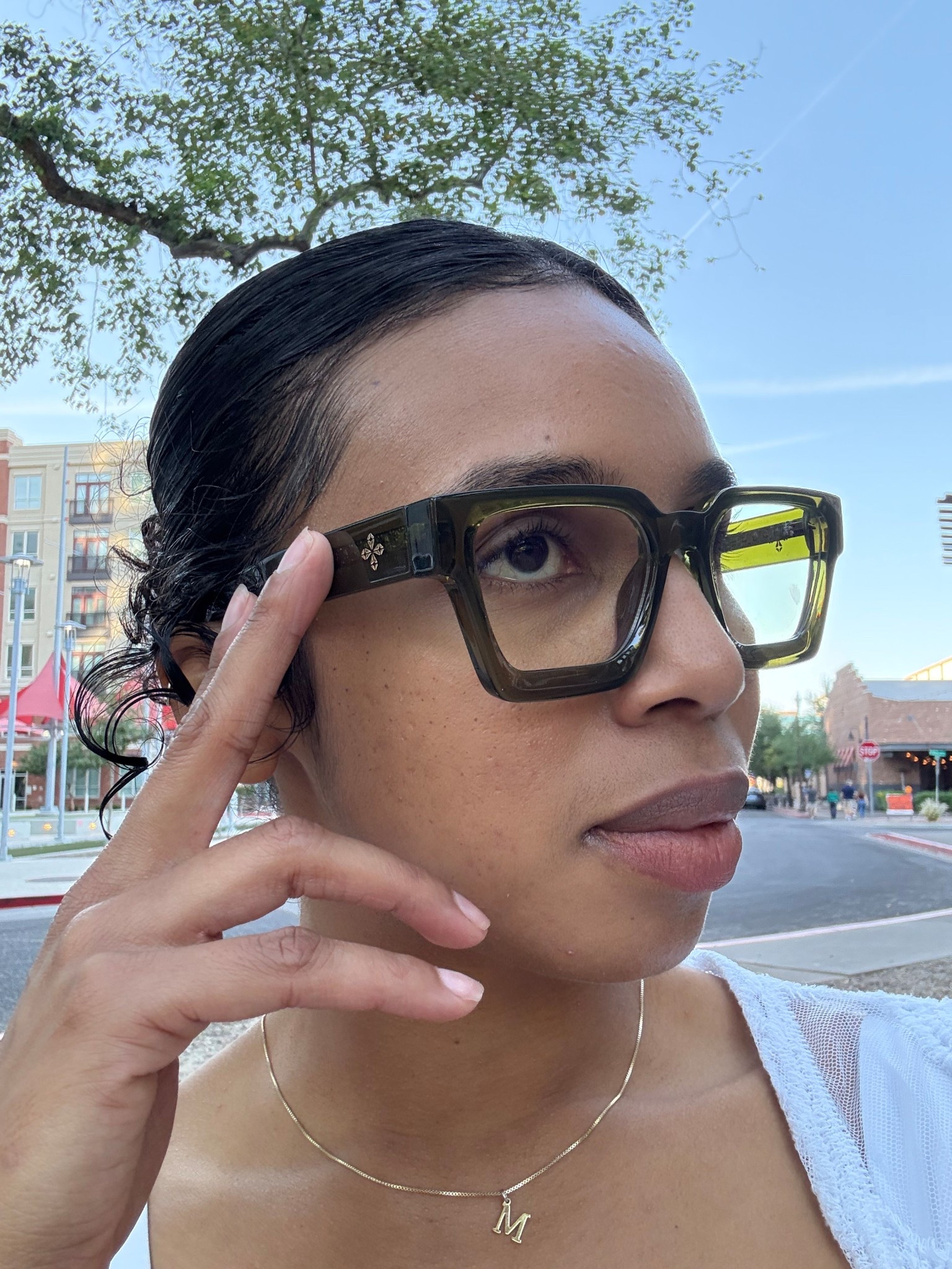 Skin smooth eyes can see