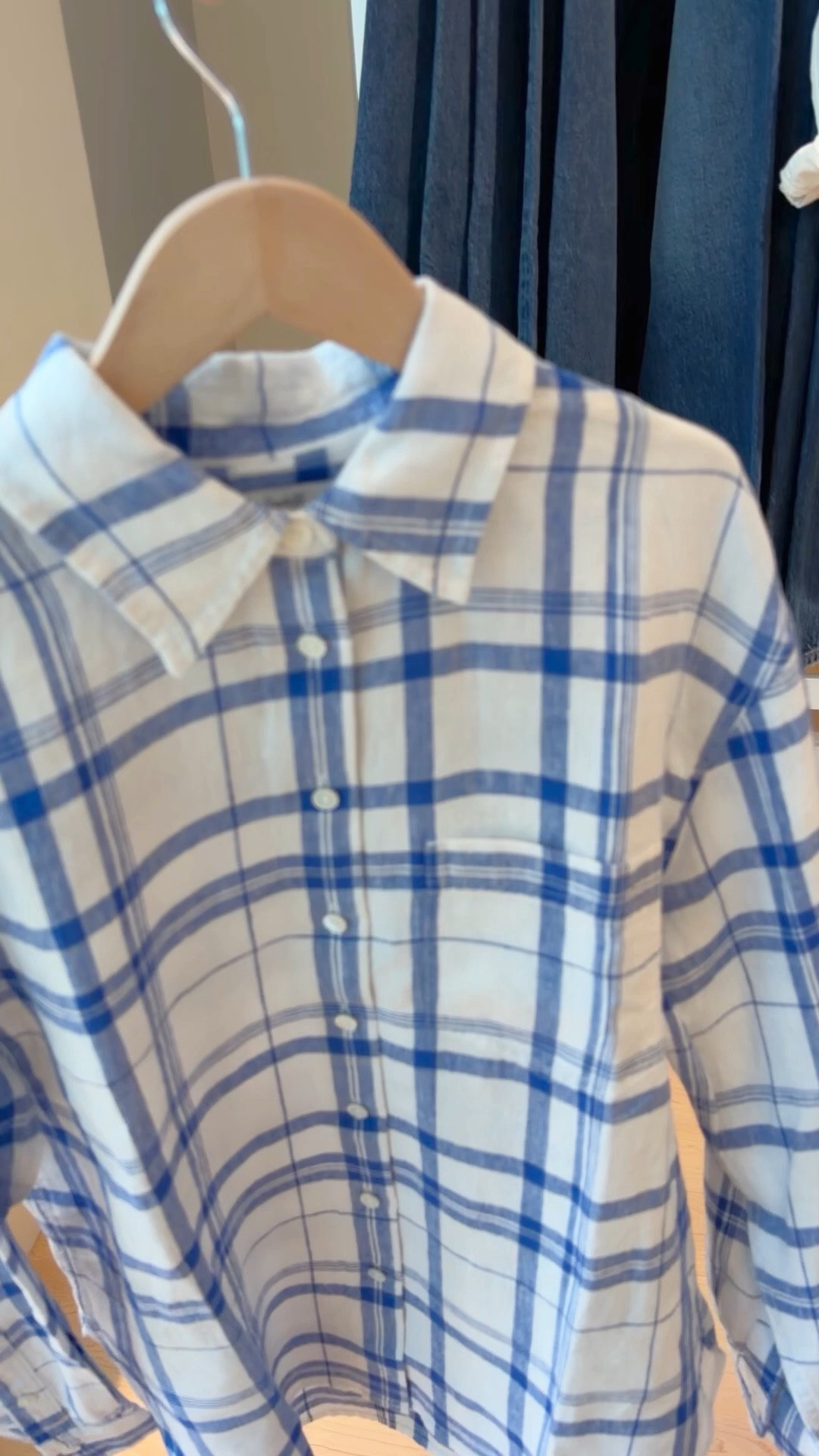 Madewell x LTK Sale! 20% off sitewide with code LTK20. 

Madewell new arrivals for spring and summer! Loving all of the pretty blue and white tops! Such a gorgeous shade of blue! This top would look great with white pants or jeans to create a great work outfit for business casual workwear. You could also wear this top with denim shorts for a cute spring and summer outfit that would be perfect for Memorial Day!

#LTKxMadewell #LTKSaleAlert #LTKOver40