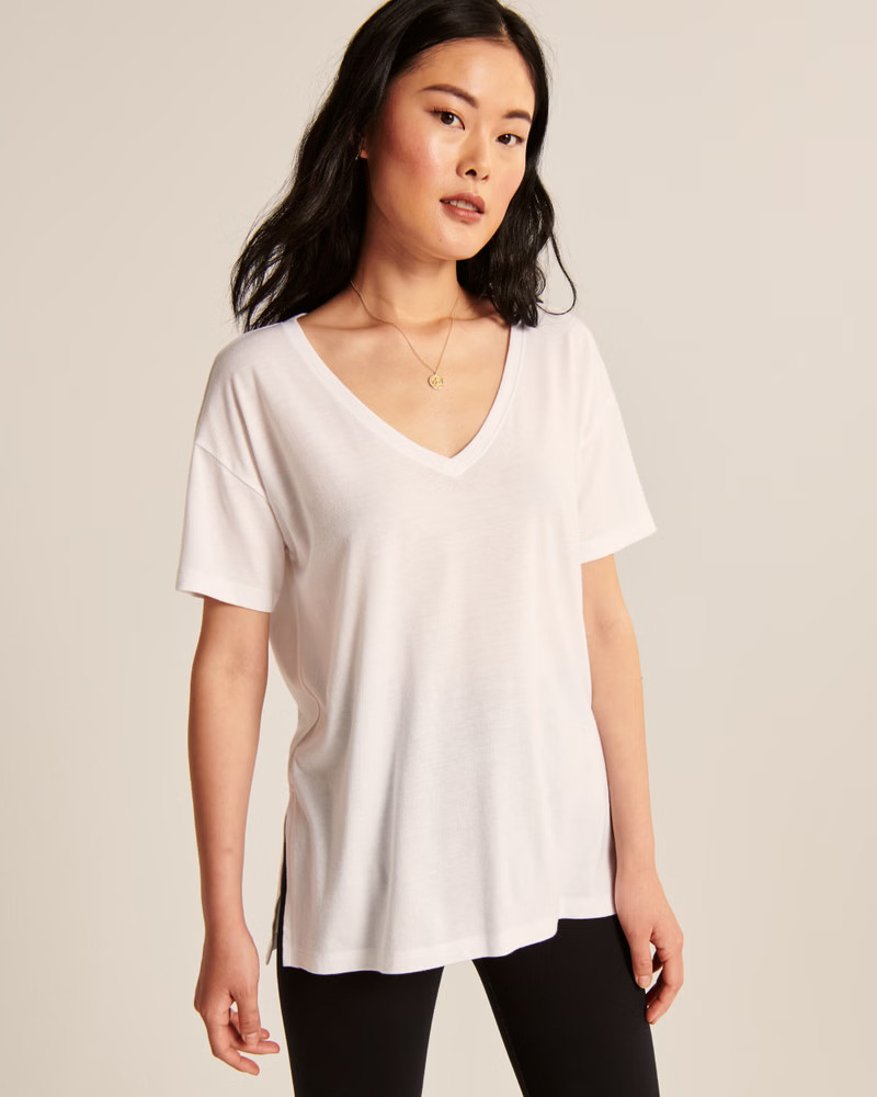 Oversized Boyfriend V-Neck Tee | Abercrombie & Fitch (US)