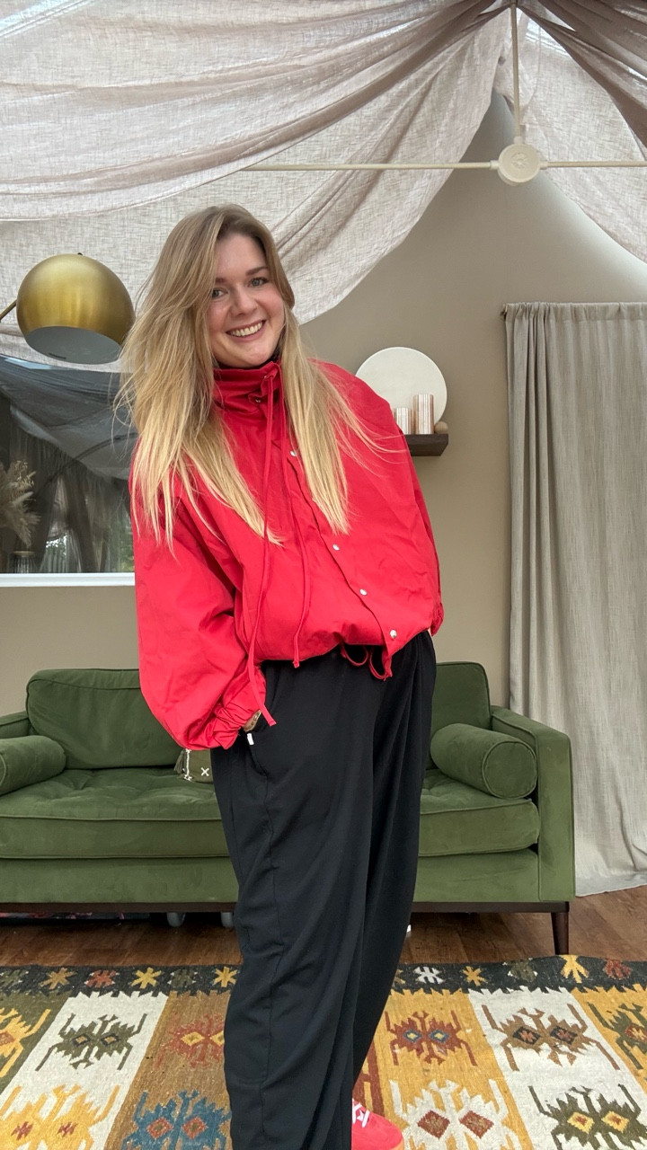 Let’s…Get @skytv to give me a call 

outfit details linked on my @ltk.europe (link in bio) & on my stories 

@asos #warmspring #brassic #grwm #skytv #autumnoutfits
