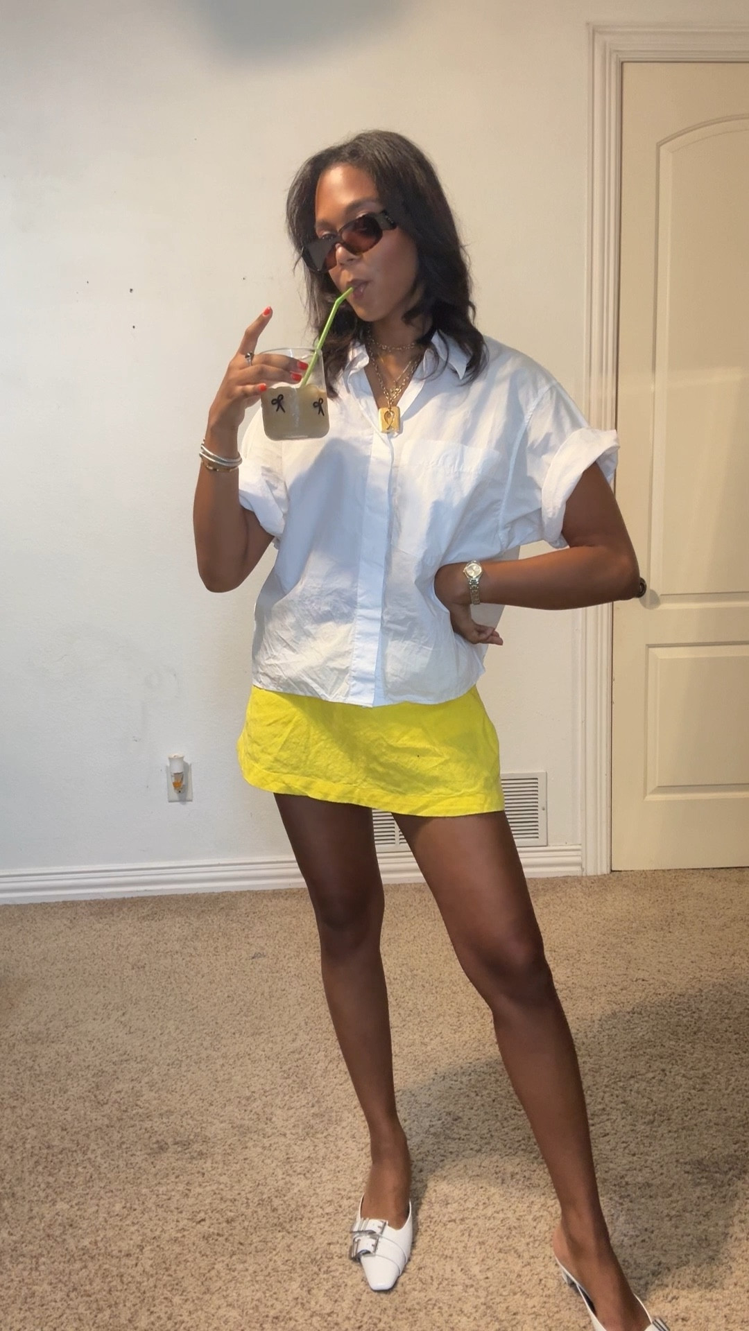 Free people new skirt is the cutest💛🌼

#freepeople #skirt #summer #summeroutfitideas #yellow #zara #zarashirt #michaelkors

#LTKShoeCrush #LTKFindsUnder100 #LTKFindsUnder50