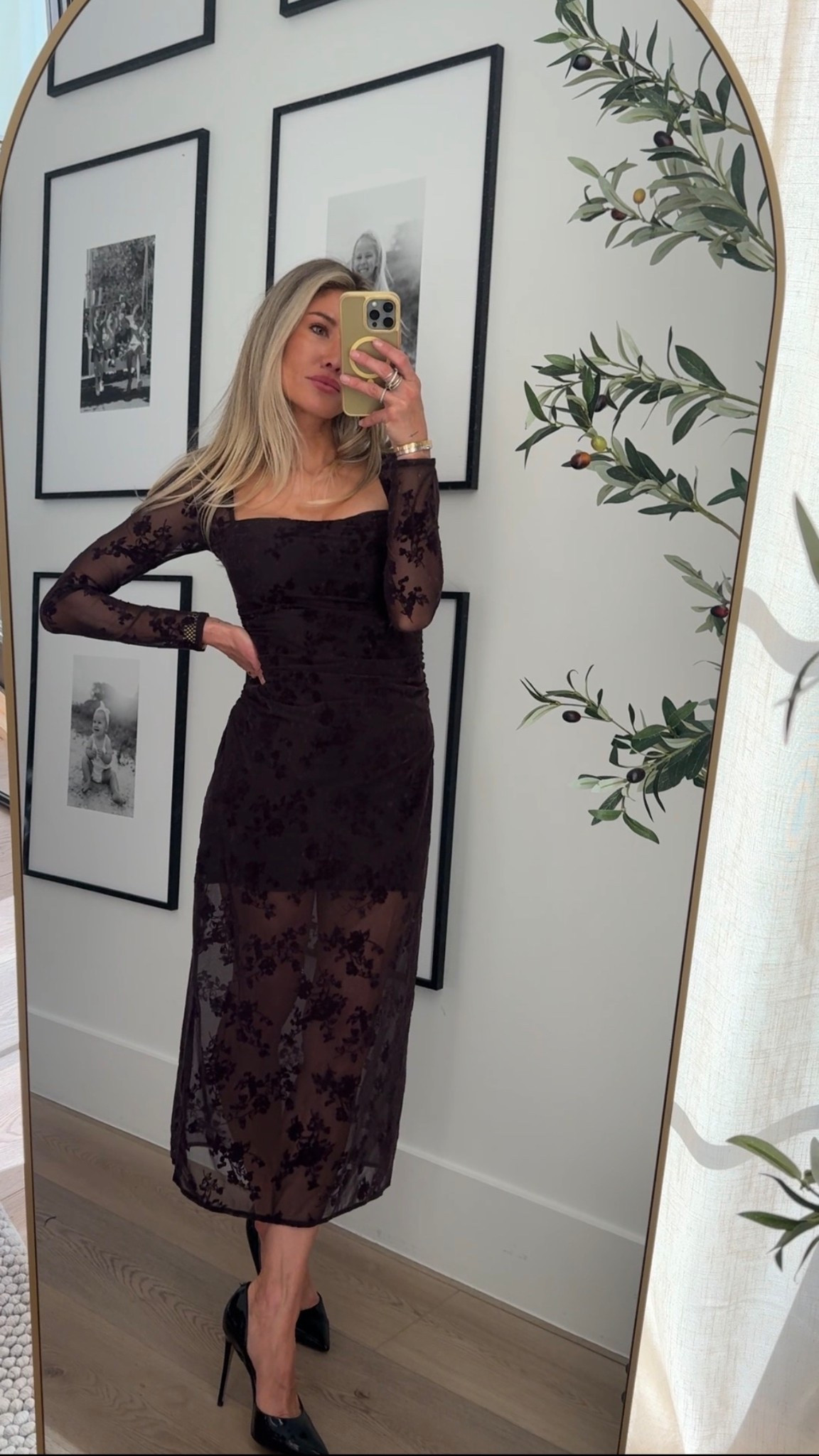 #abercrombiepartner @abercrombie really thought of everything with this dress. The built in liner feels like a comfy and soft athleisure dress and it even has a built in bra! 