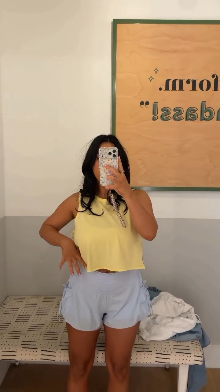 Jake in the fitting room is me😆 can’t ever skip running into aerie🤭 comment “shop” for all links 

#vlog #ditl #shopping #aerie #husband relatable, reality, basics