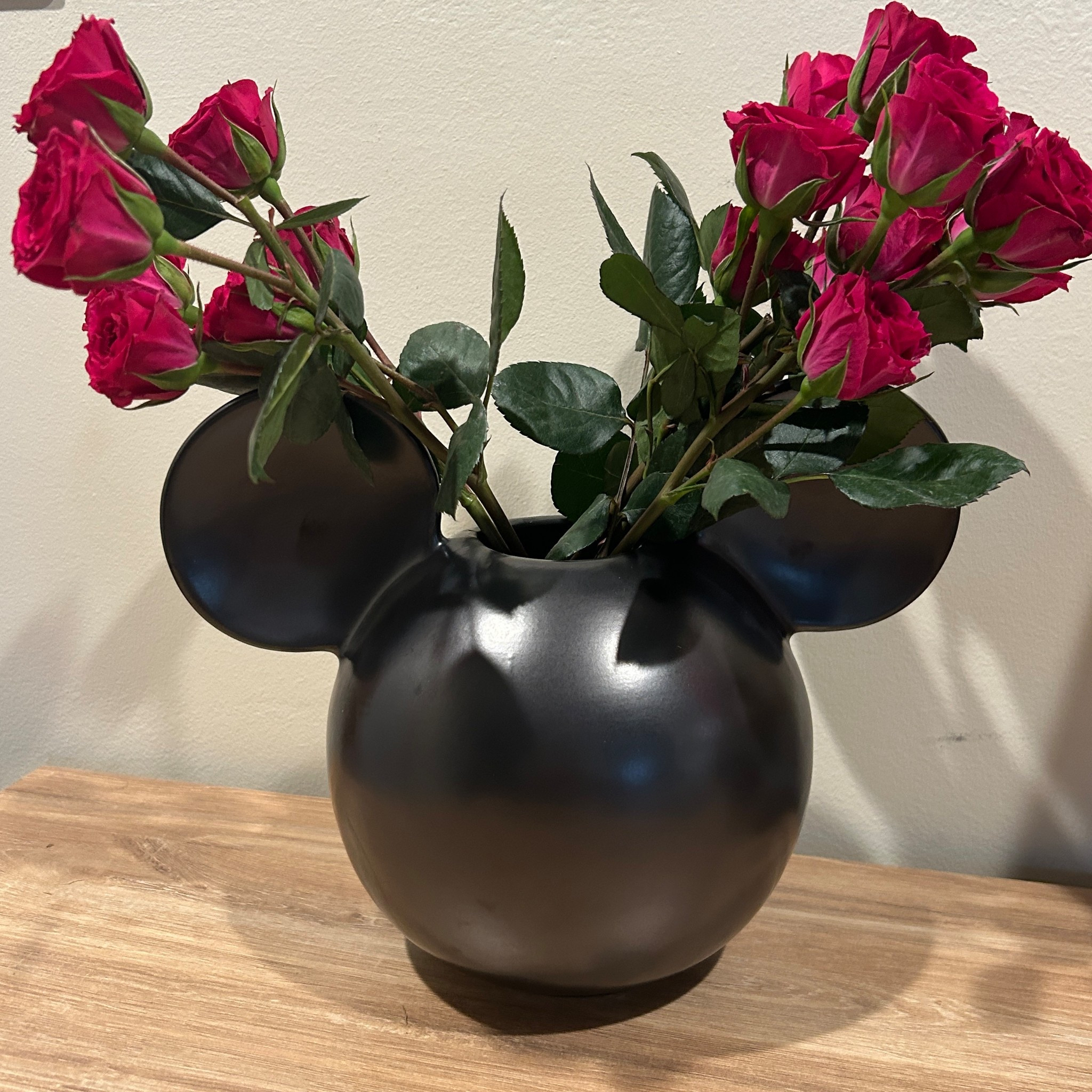 Simple, classic Mickey love. 💐

#LTKHome #LTKFindsUnder100 #LTKSpringSale