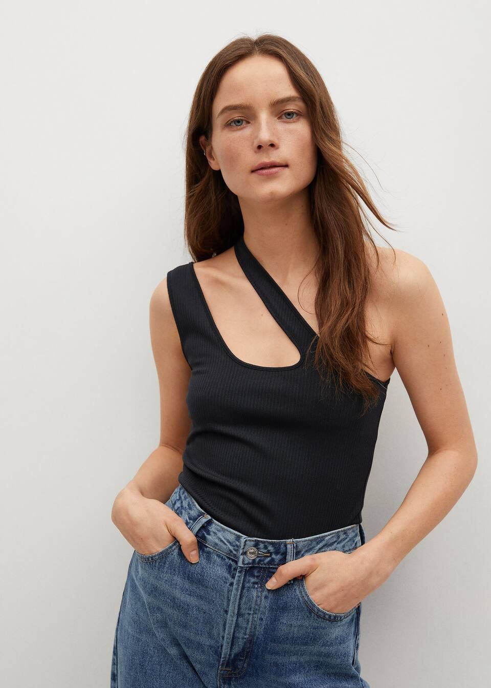 Asymmetric design top | MANGO (US)