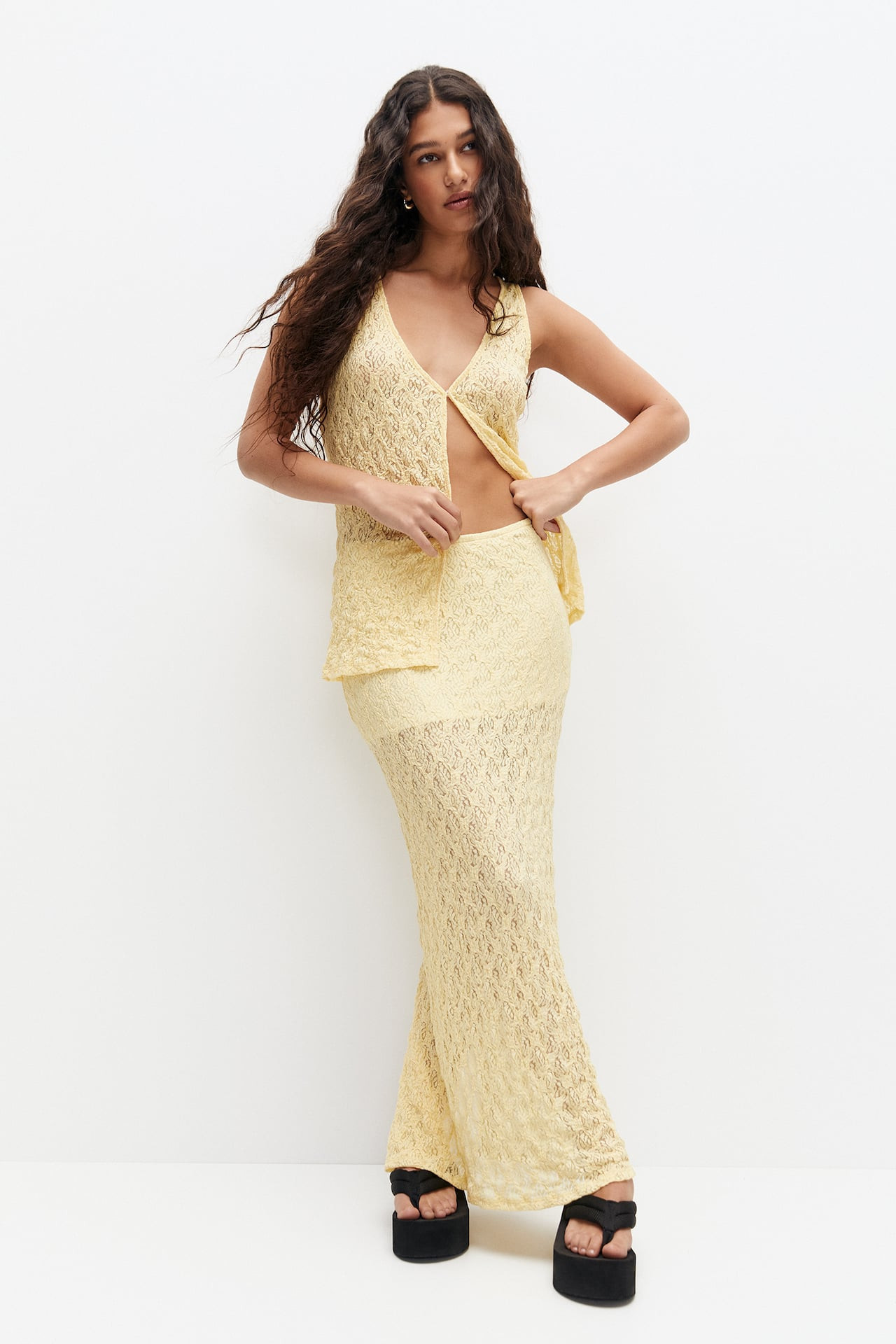 Lace midi skirt | PULL and BEAR DE