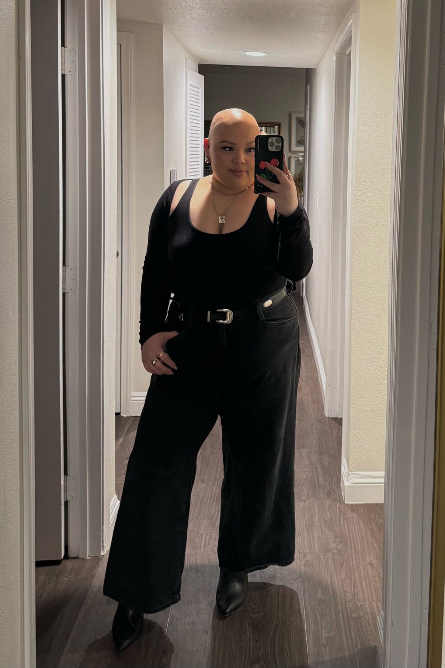 simple + cute date night outfit 🖤🩶 AND the bodysuit has a built-in-bra/bolero! 
bodysuit: 2X
jeans: 18
|| plus size bodysuit, date night outfit inspo, curvy girl denim, levi’s favorites, apron belly jeans, all black outfit

#LTKmidsize #LTKfindsunder50 #LTKplussize